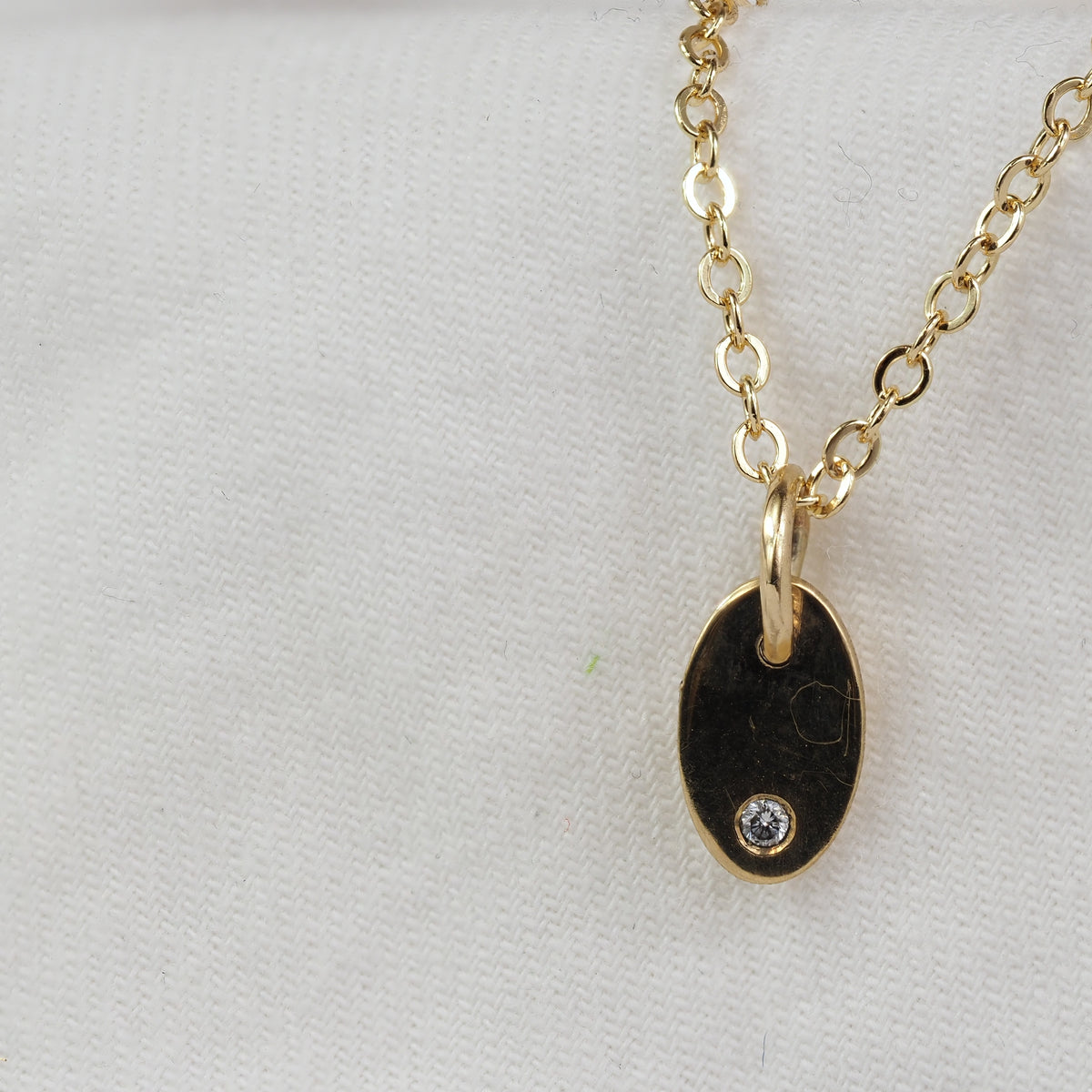 9ct Yellow Gold Diamond Set Oval Pendant