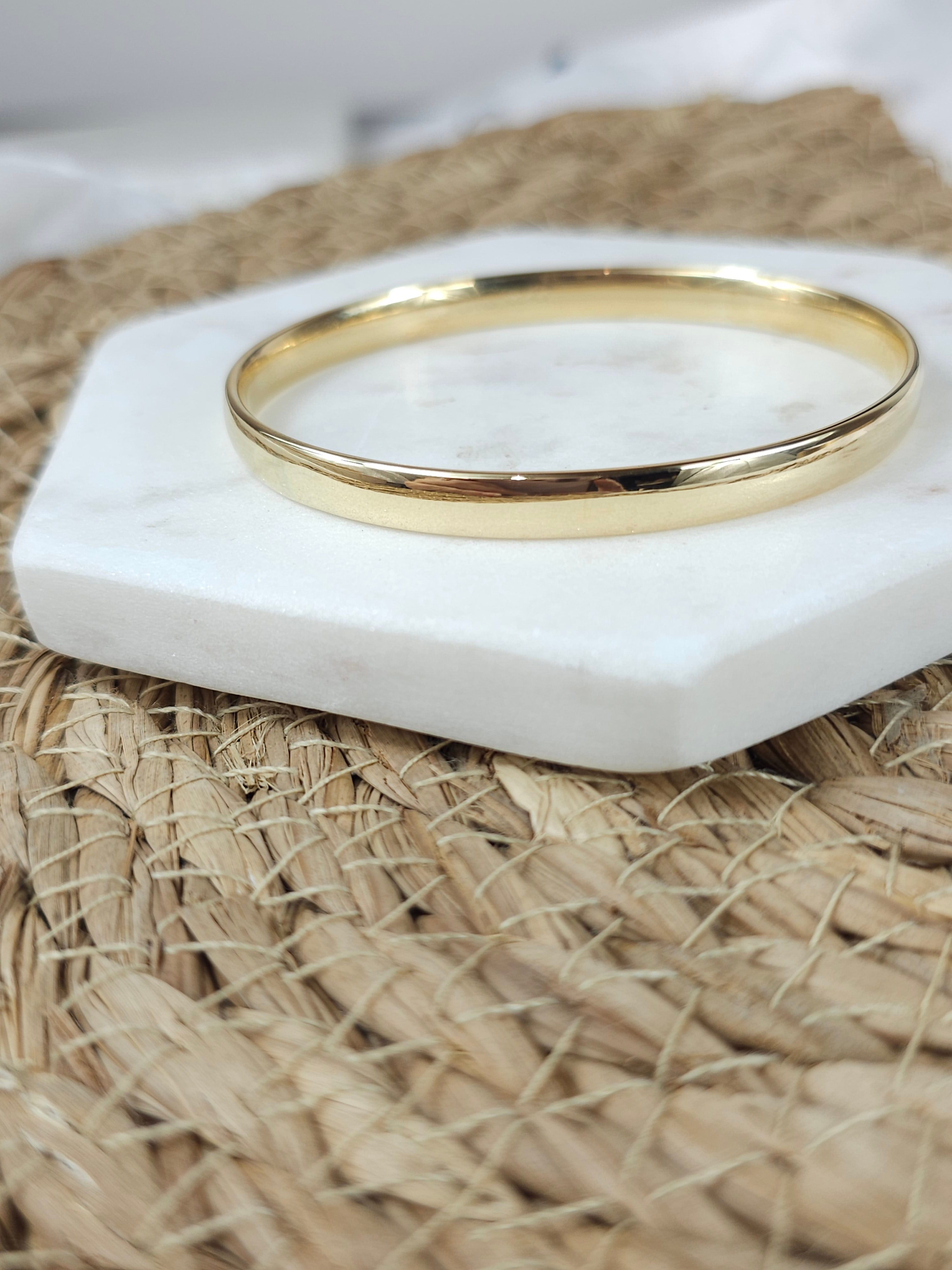 9ct Yellow Gold Silver filled bangle, 63mm