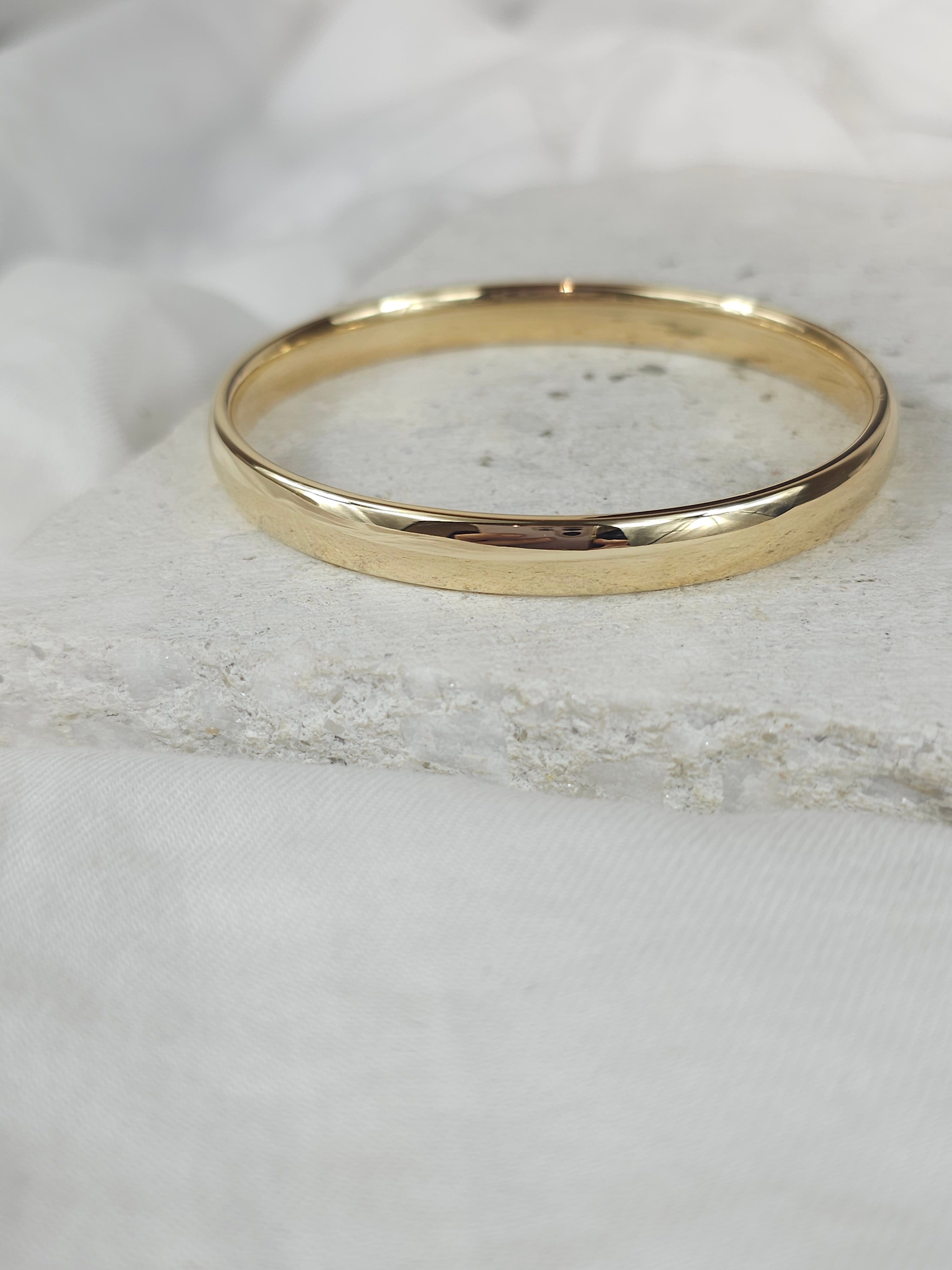 9ct Yellow Gold Silver Filled bangle, 63mm
