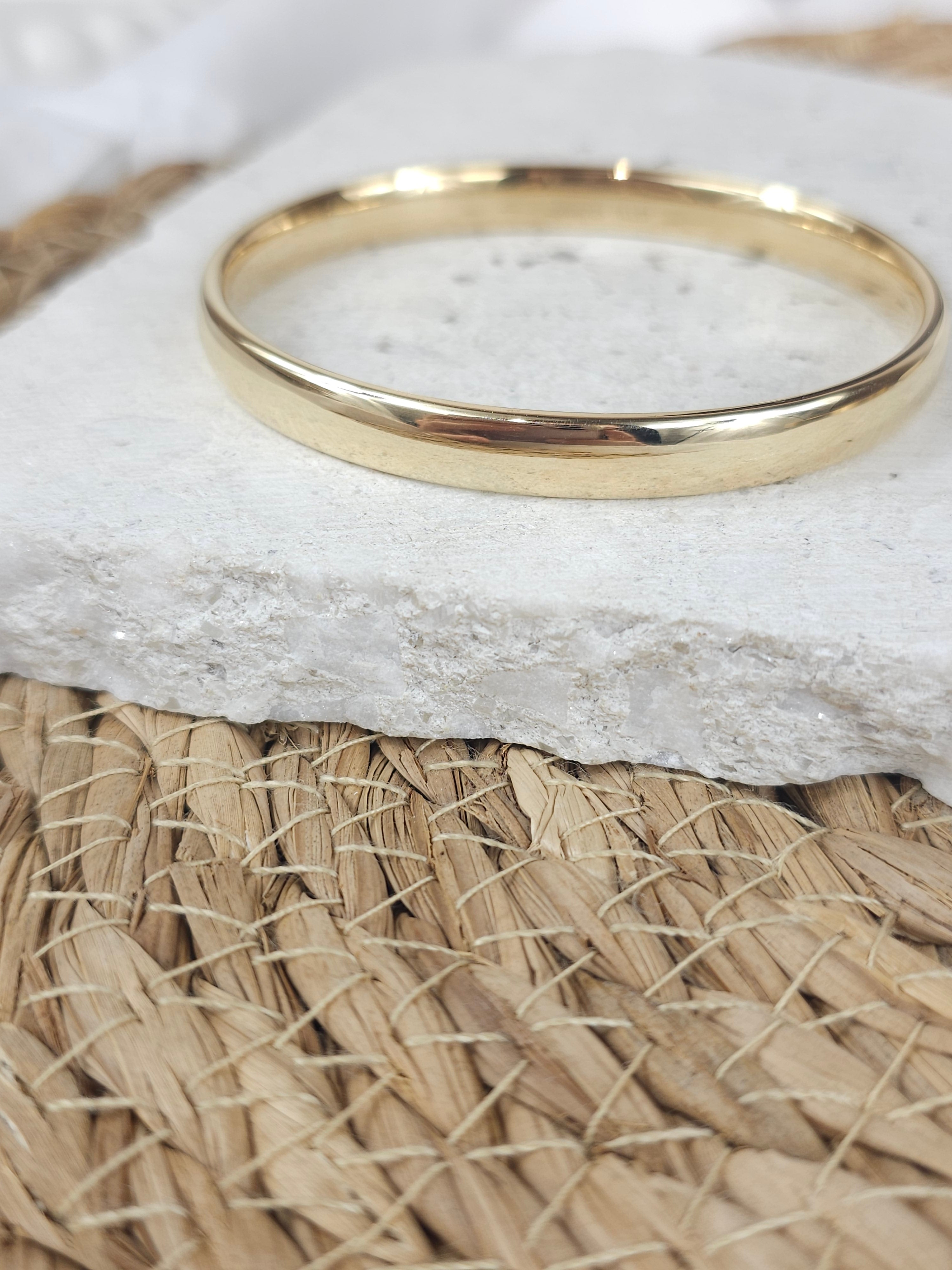 9ct Yellow Gold Silver Filled bangle, 63mm