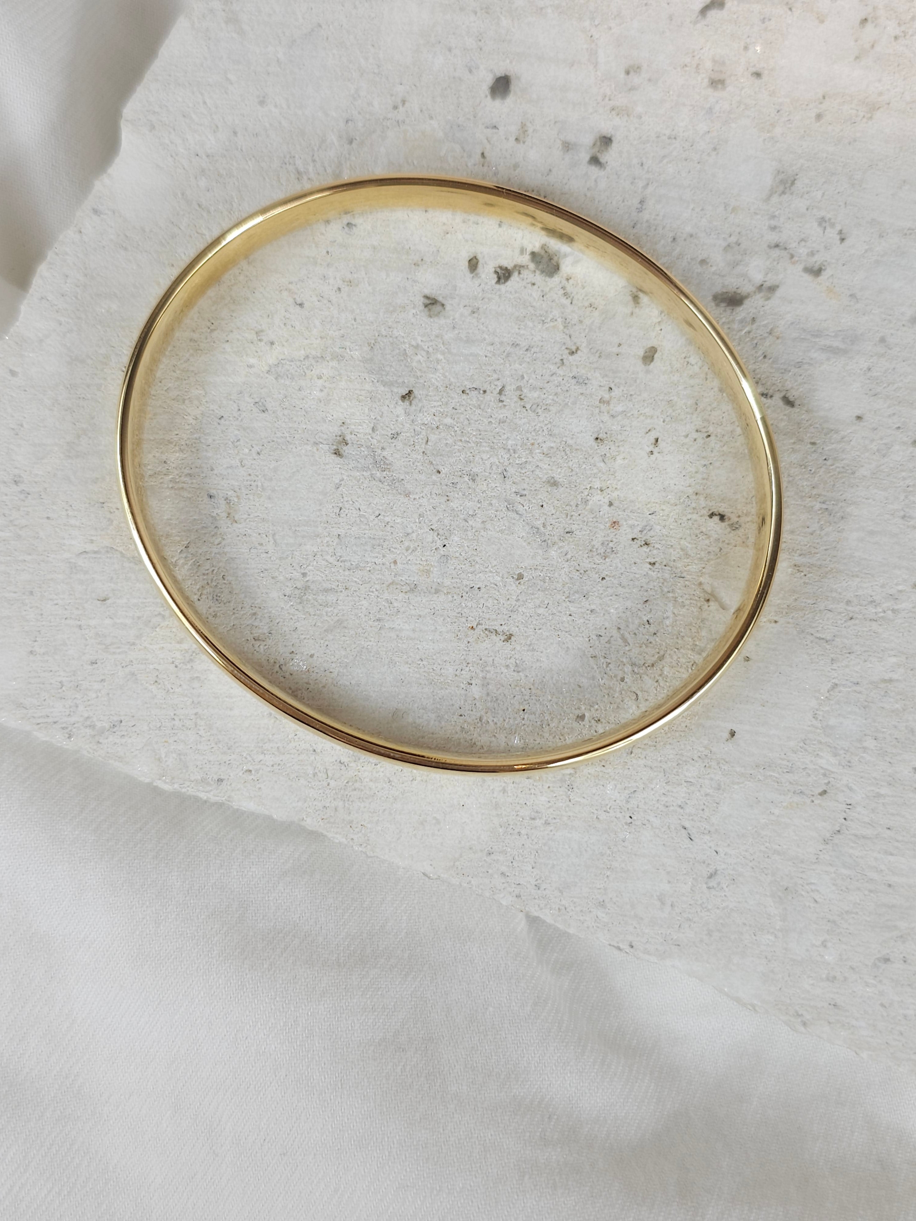 9ct Yellow Gold Silver filled bangle, 63mm