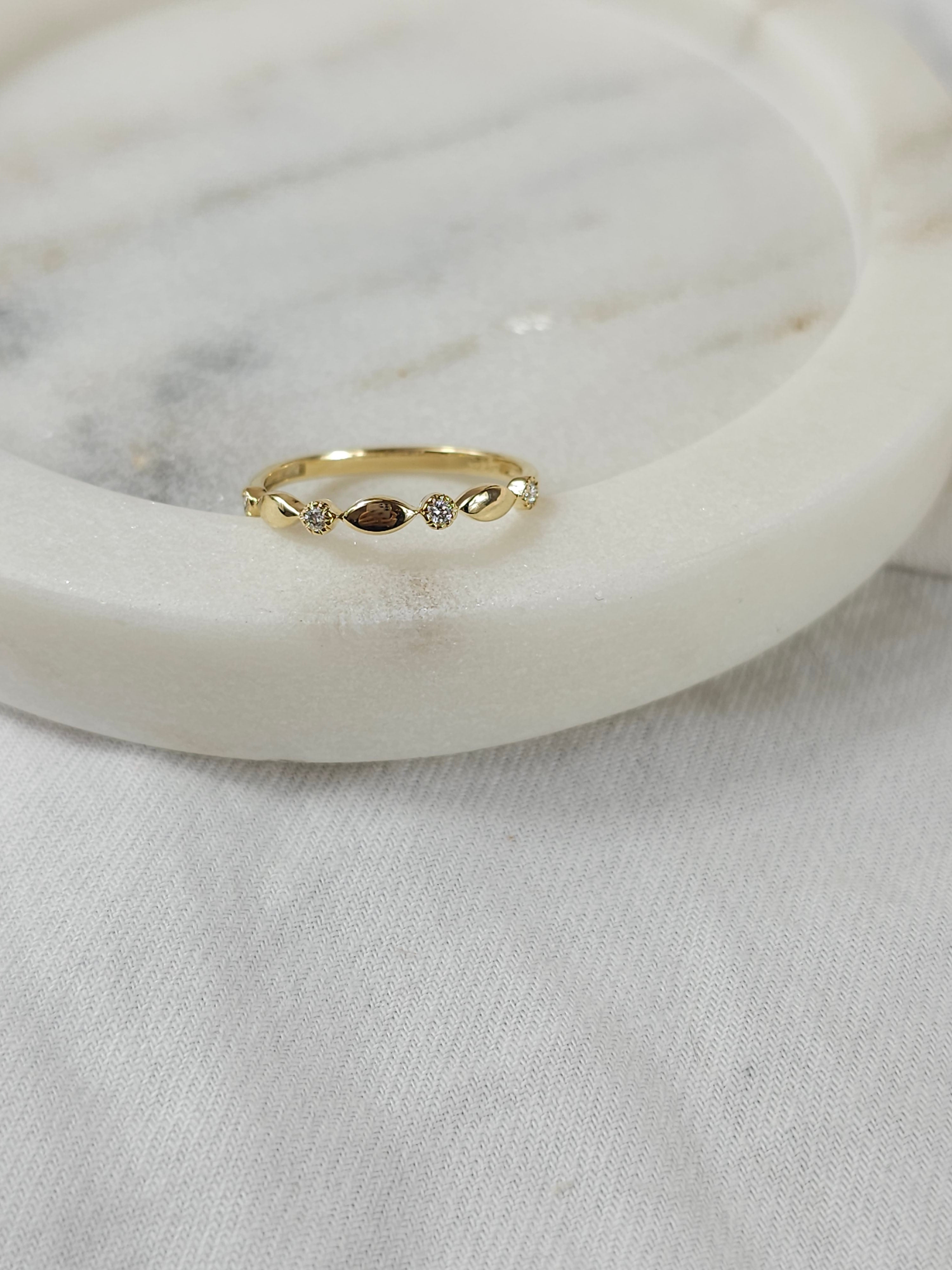 9ct 0.05ct diamond ring