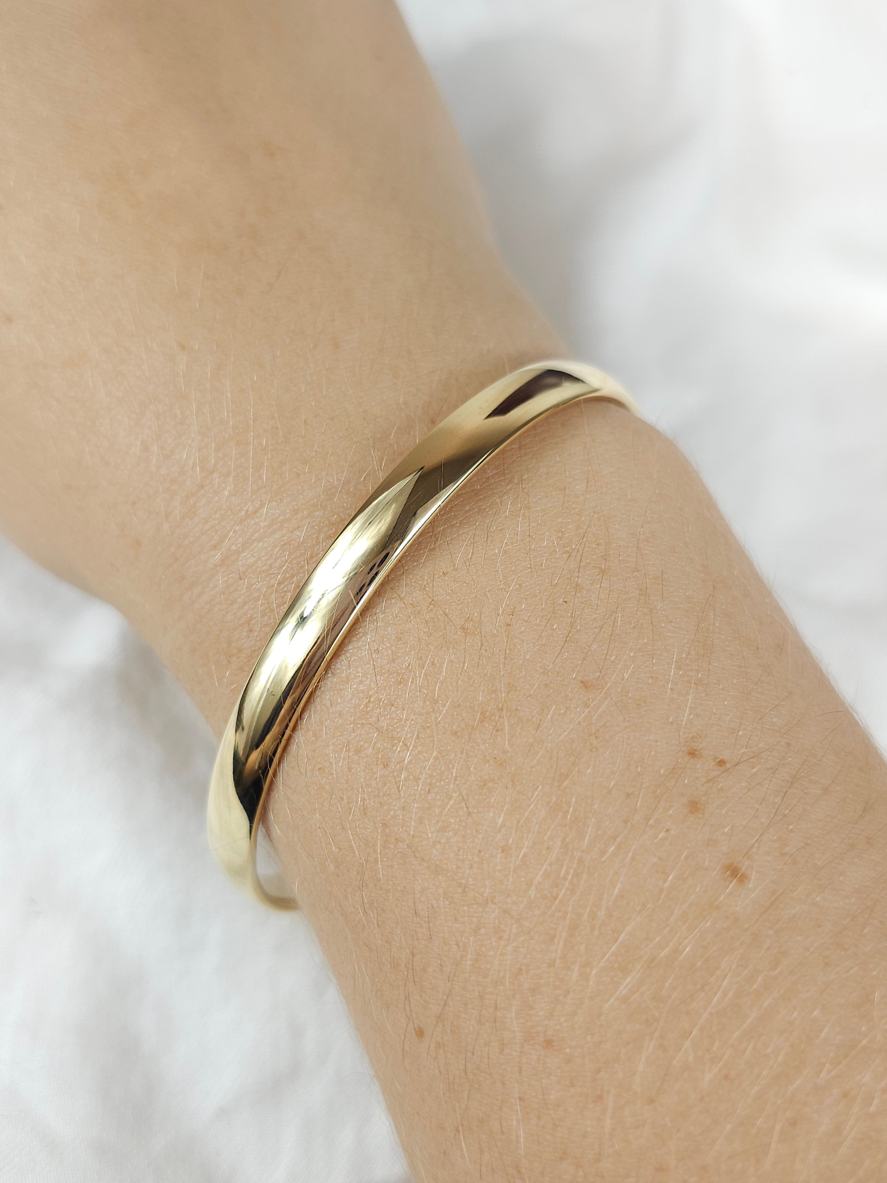 9ct Yellow Gold Silver filled bangle, 63mm