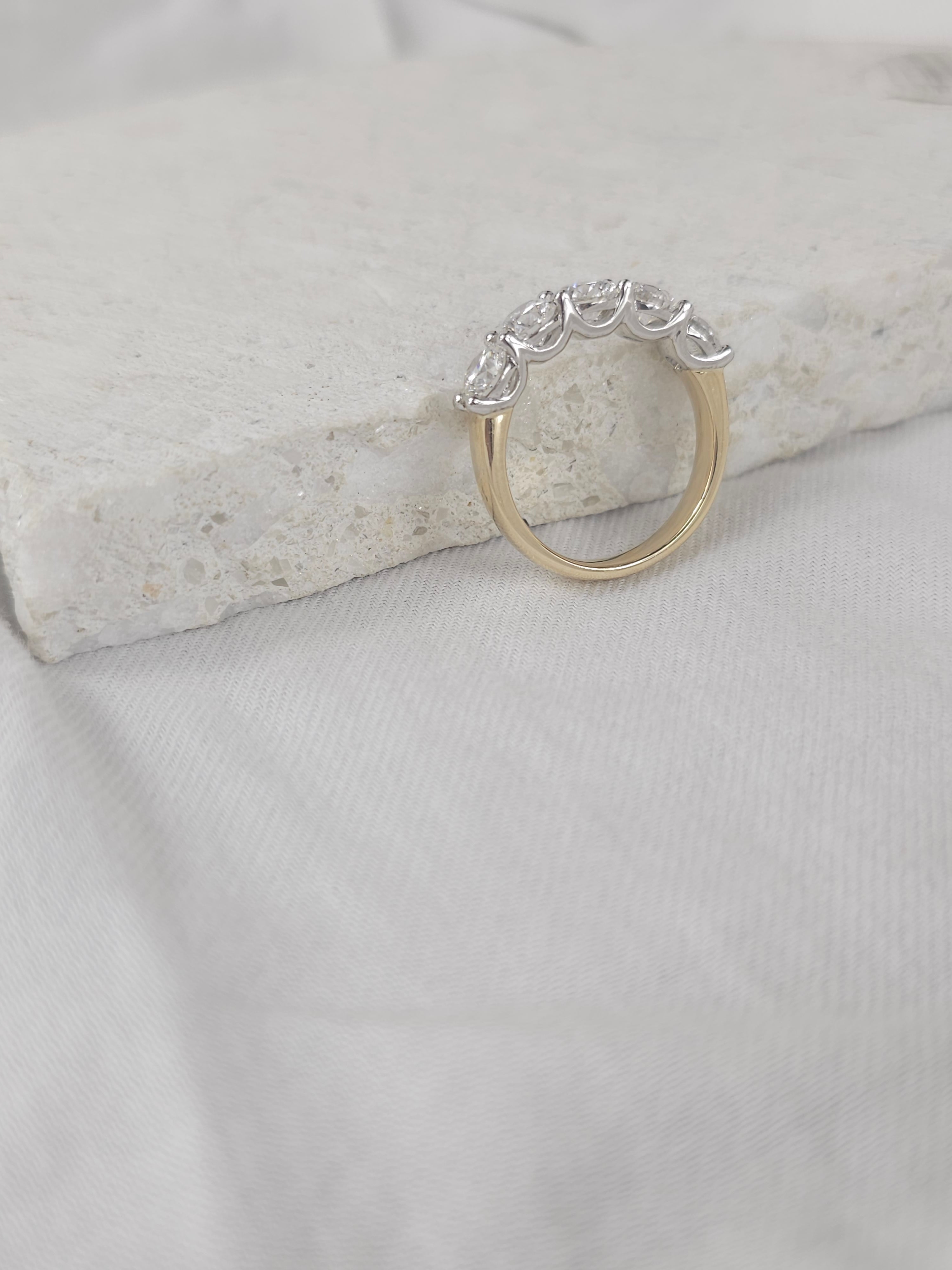 9ct Yellow and White Gold Lab Grown Diamond ring, 2.50ct total