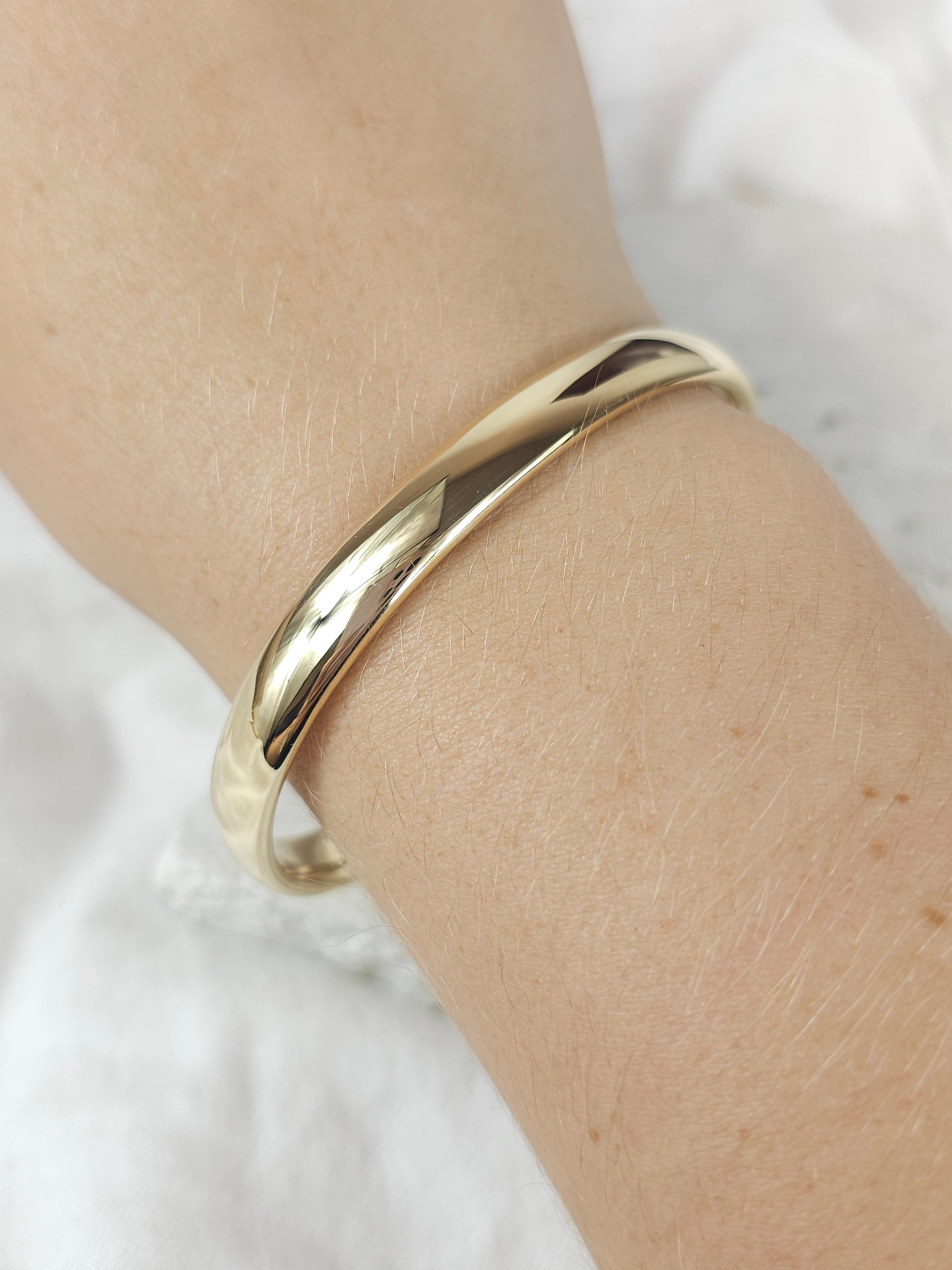 9ct Yellow Gold Silver Filled bangle, 63mm
