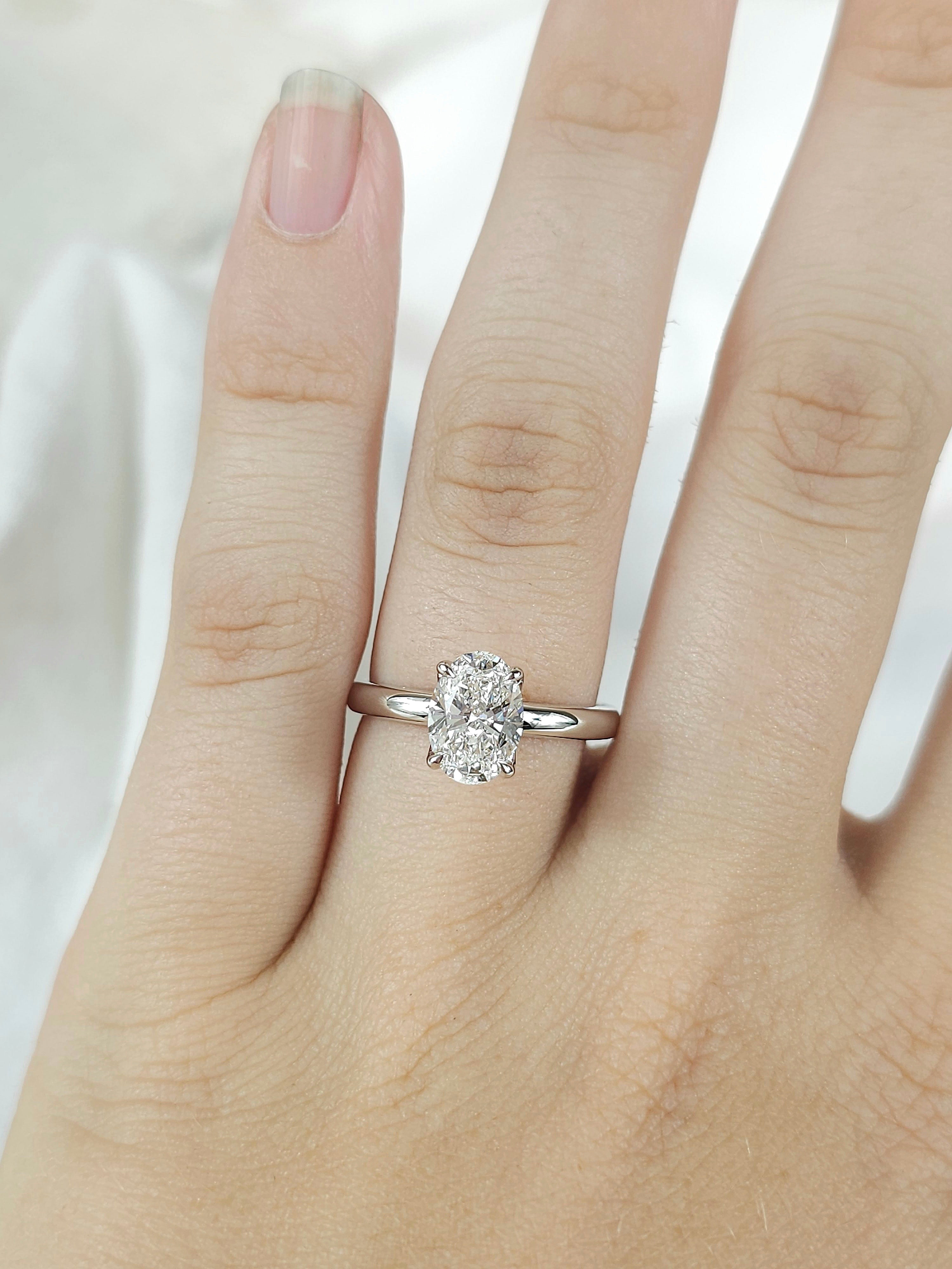 18ct White Gold Lab-Grown Oval Cut Diamond Engagement ring, 1.35ct centre