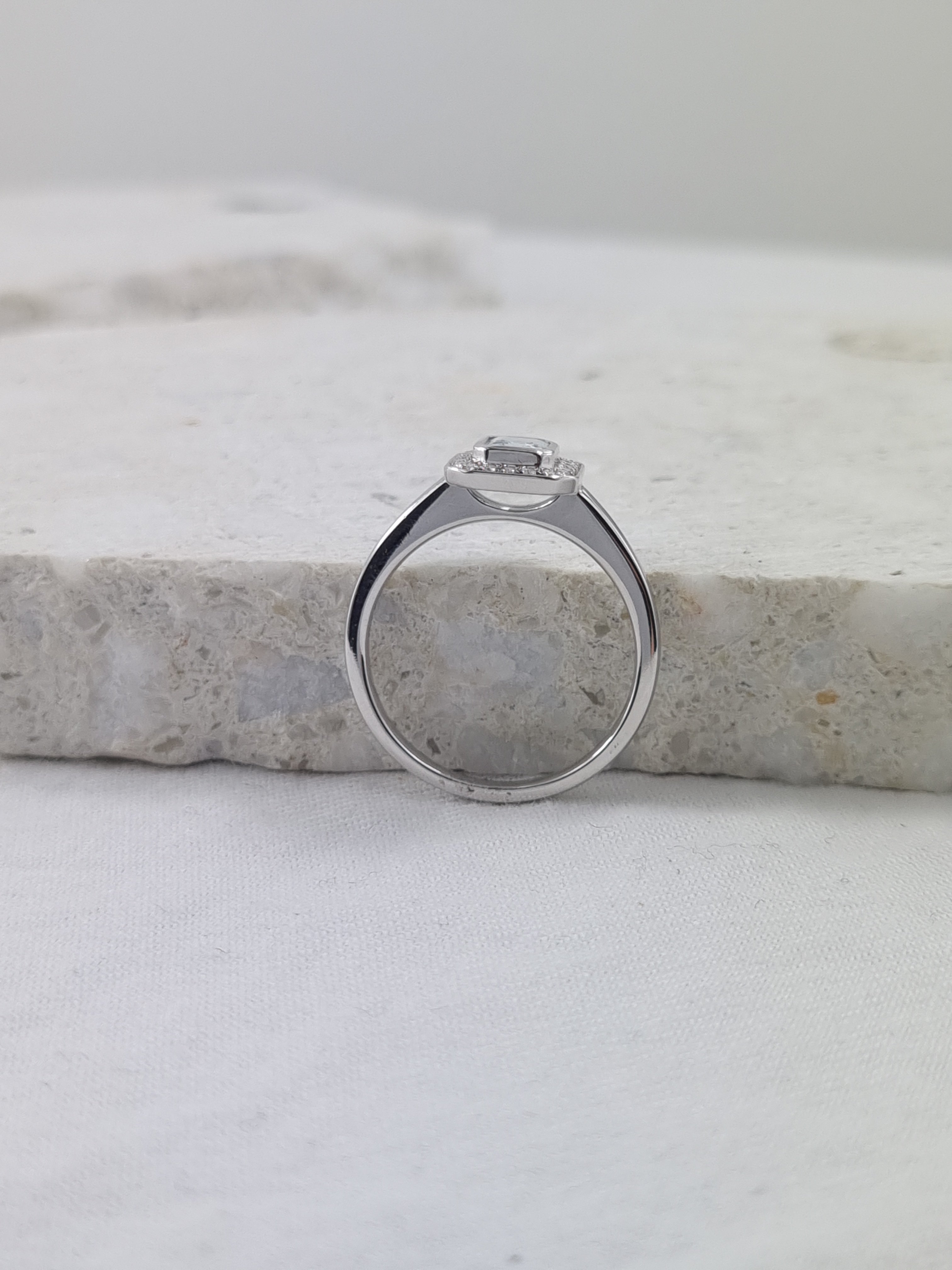 18ct White Gold Aquamarine and Diamond ring