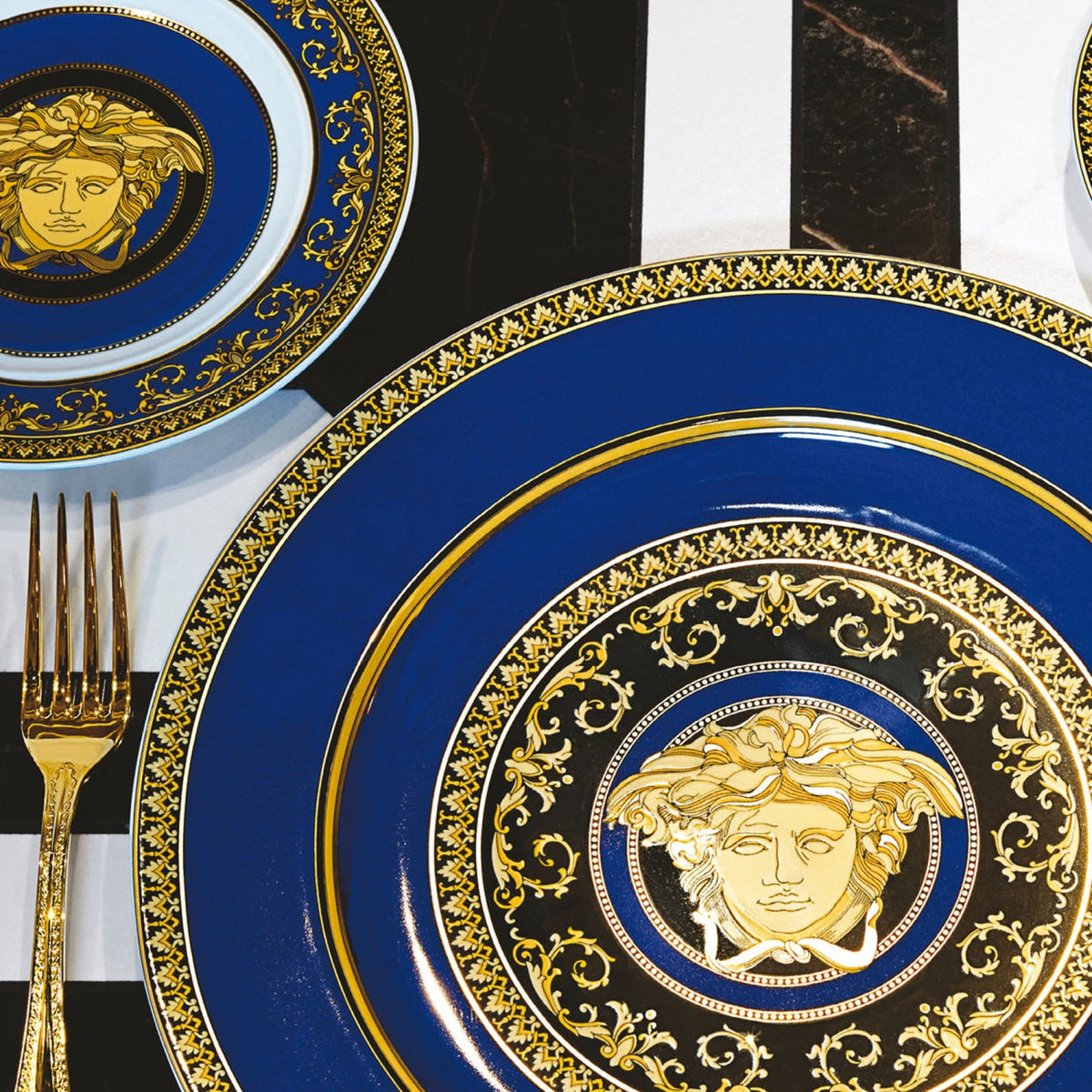 Versace Medusa Blue Bread & Butter Plate 18 cm – view 4