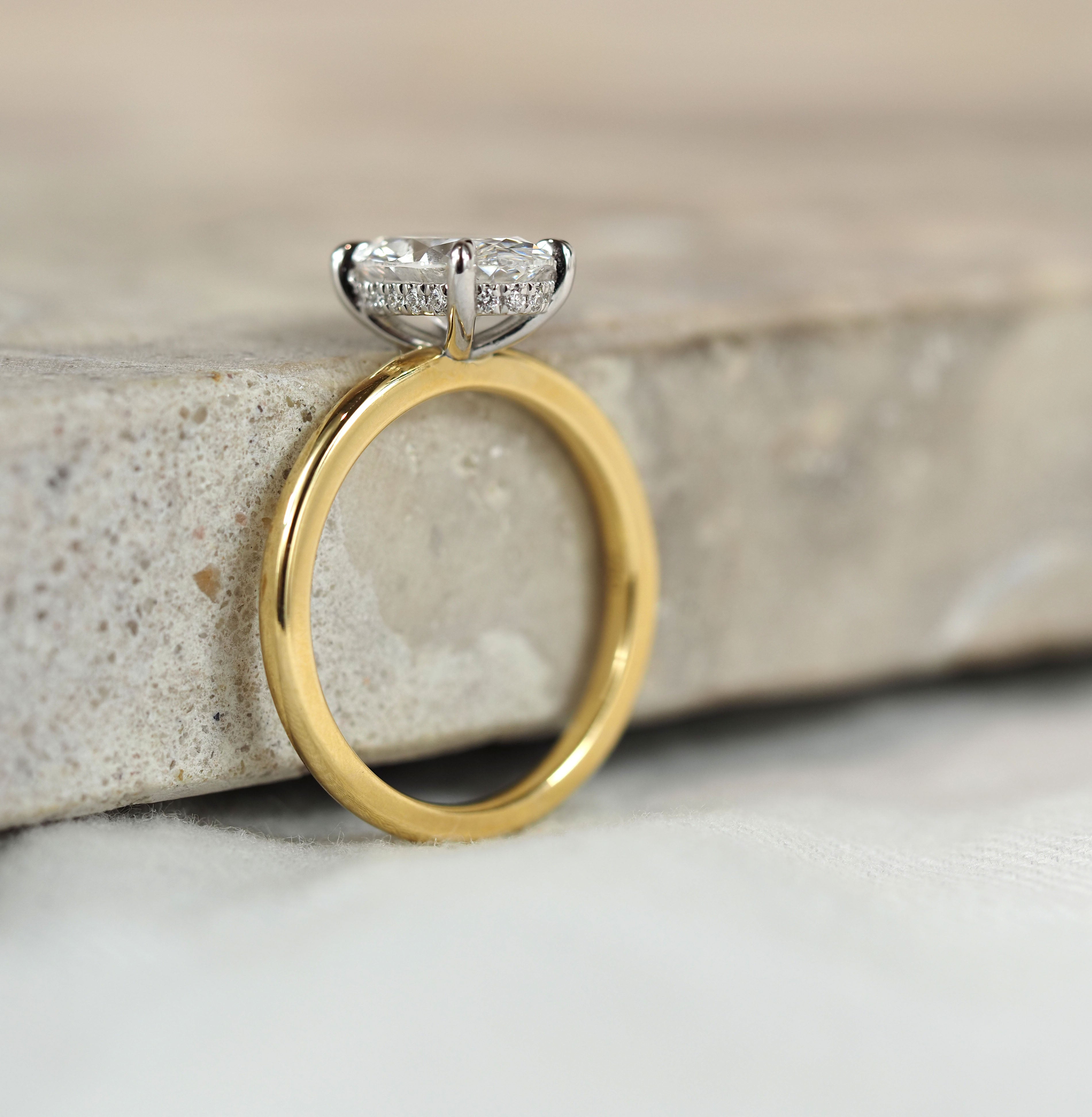 18ct Yellow and White Gold Lab-Grown Oval cut Diamond Engagement ring, 1.76ct Centre