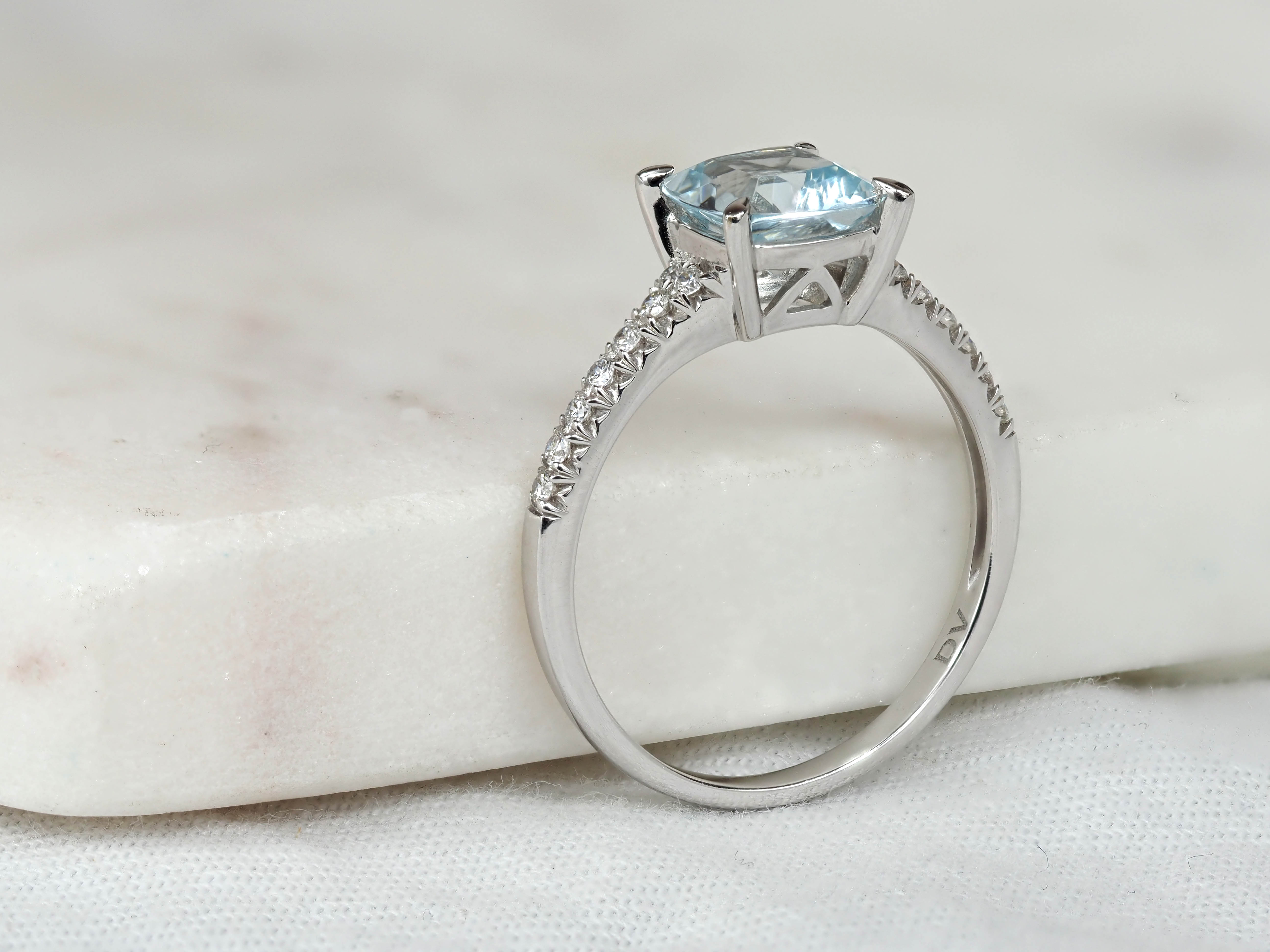 18ct White Gold Aquamarine and Diamond ring