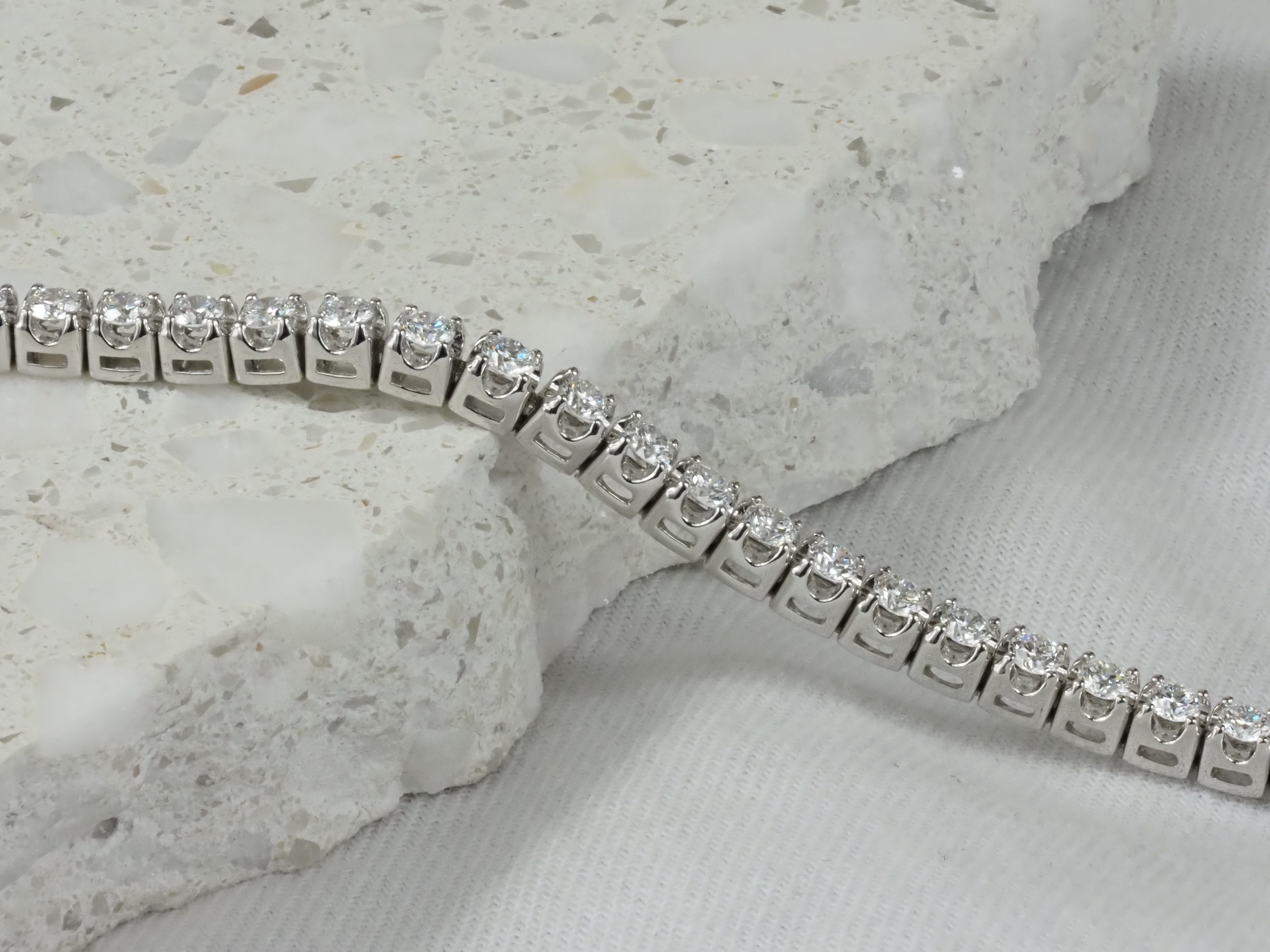 9ct White Gold Lab-Grown Diamond Tennis Bracelet, 3ct total