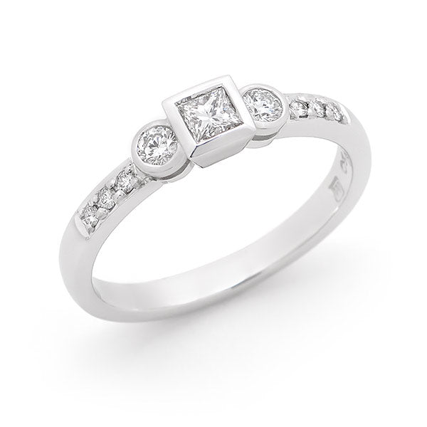 18ct White Gold Princess and Round Brillant cut Diamond engagement ring