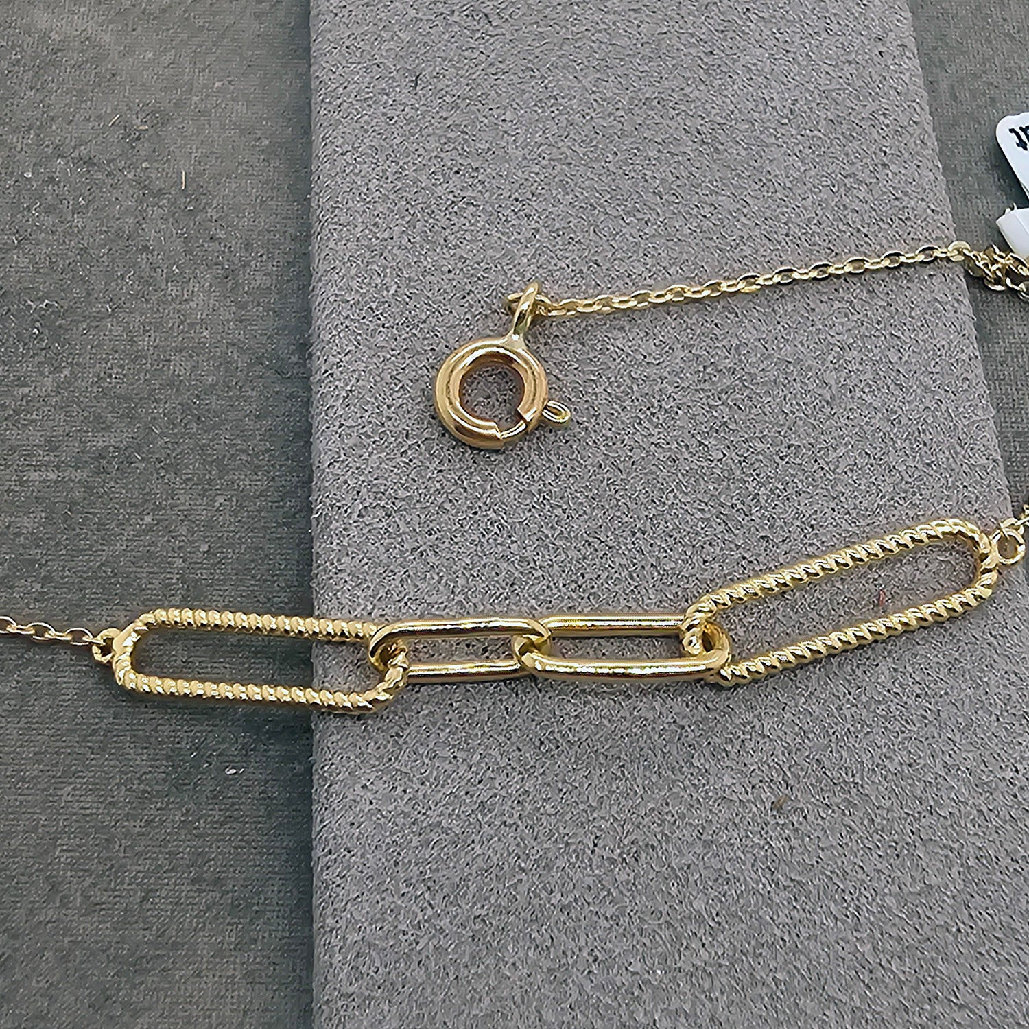 9ct Yellow Gold Paperclip Feature Bracelet