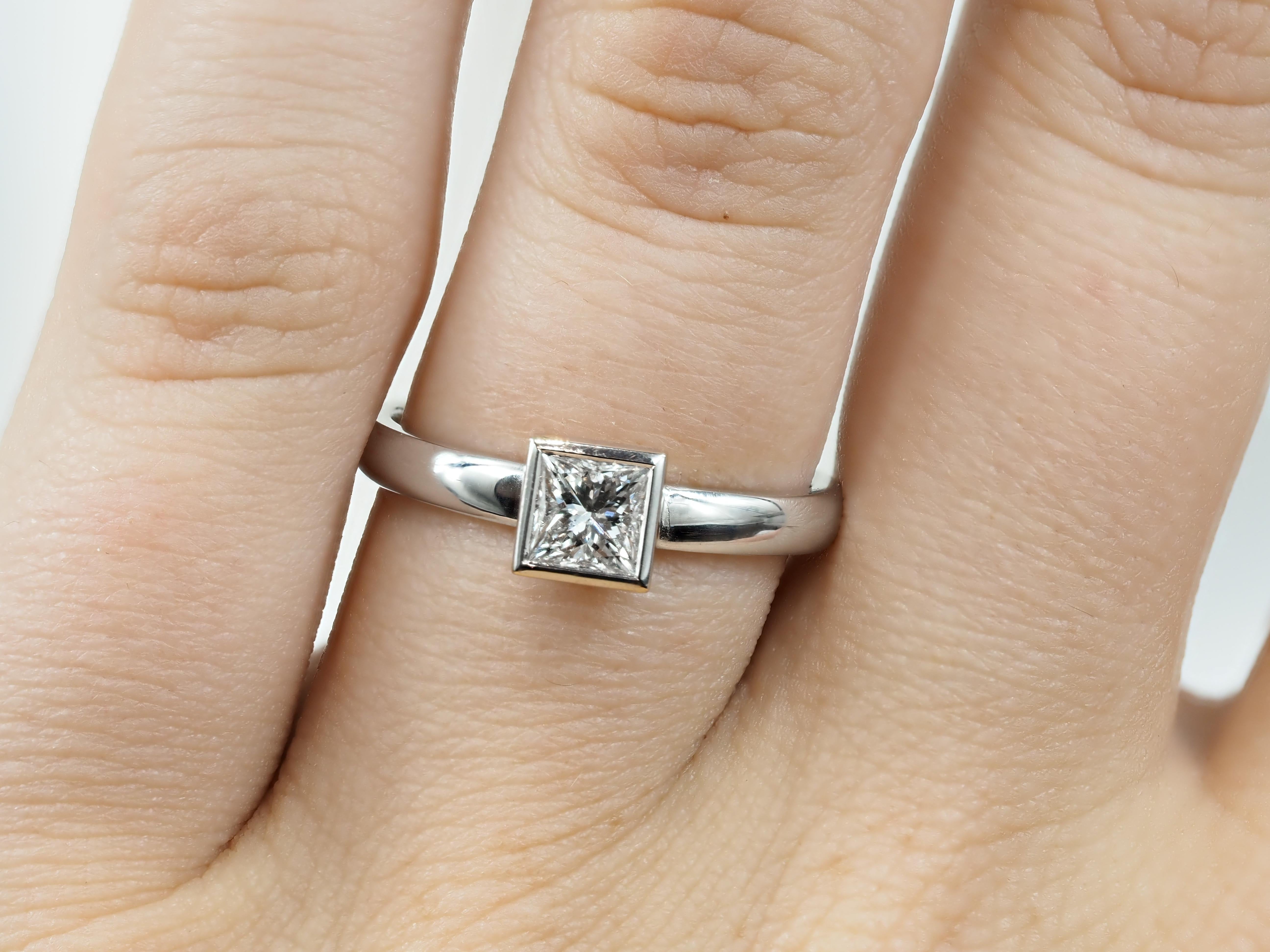 18ct White Gold Princess Cut Diamond Engagement Ring, 0.52ct Centre