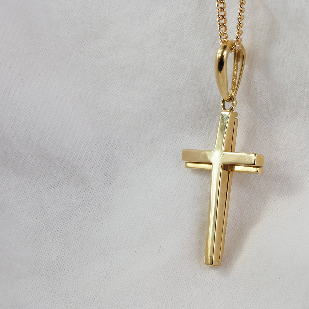 18ct Yellow Gold Solid Raised Cross Pendant, 25mm