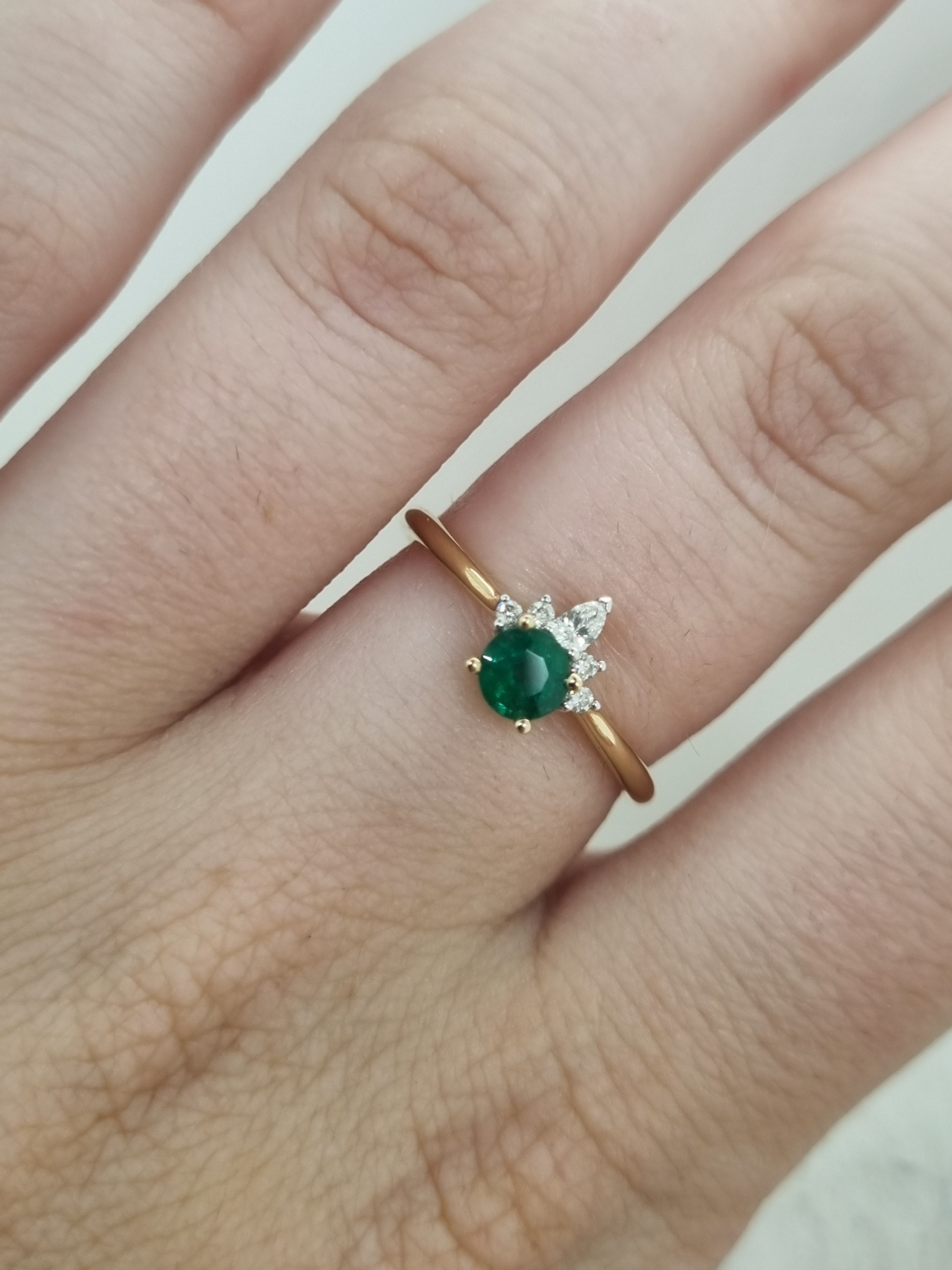 9ct Yellow gold Emerald and Diamond ring