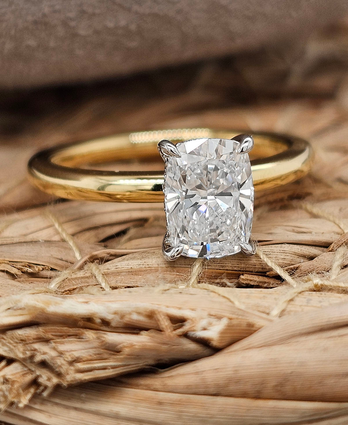 18ct Yellow and White Gold Lab-Grown Cushion cut Engagement ring, 1.34ct centre