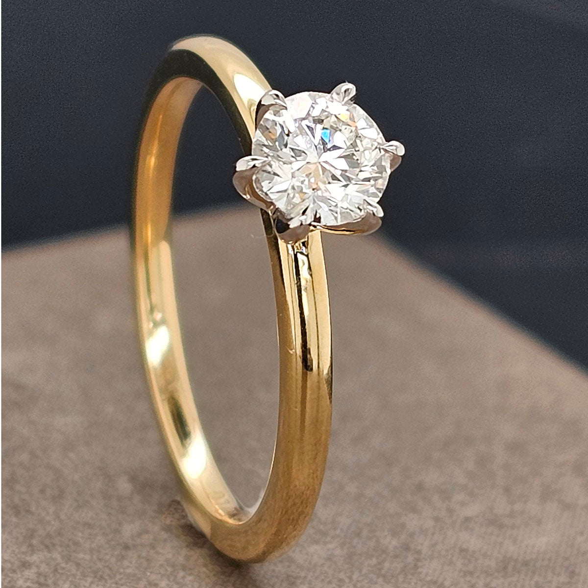 9ct Yellow and White Gold Lab-Grown Round Diamond ring, 0.50ct centre