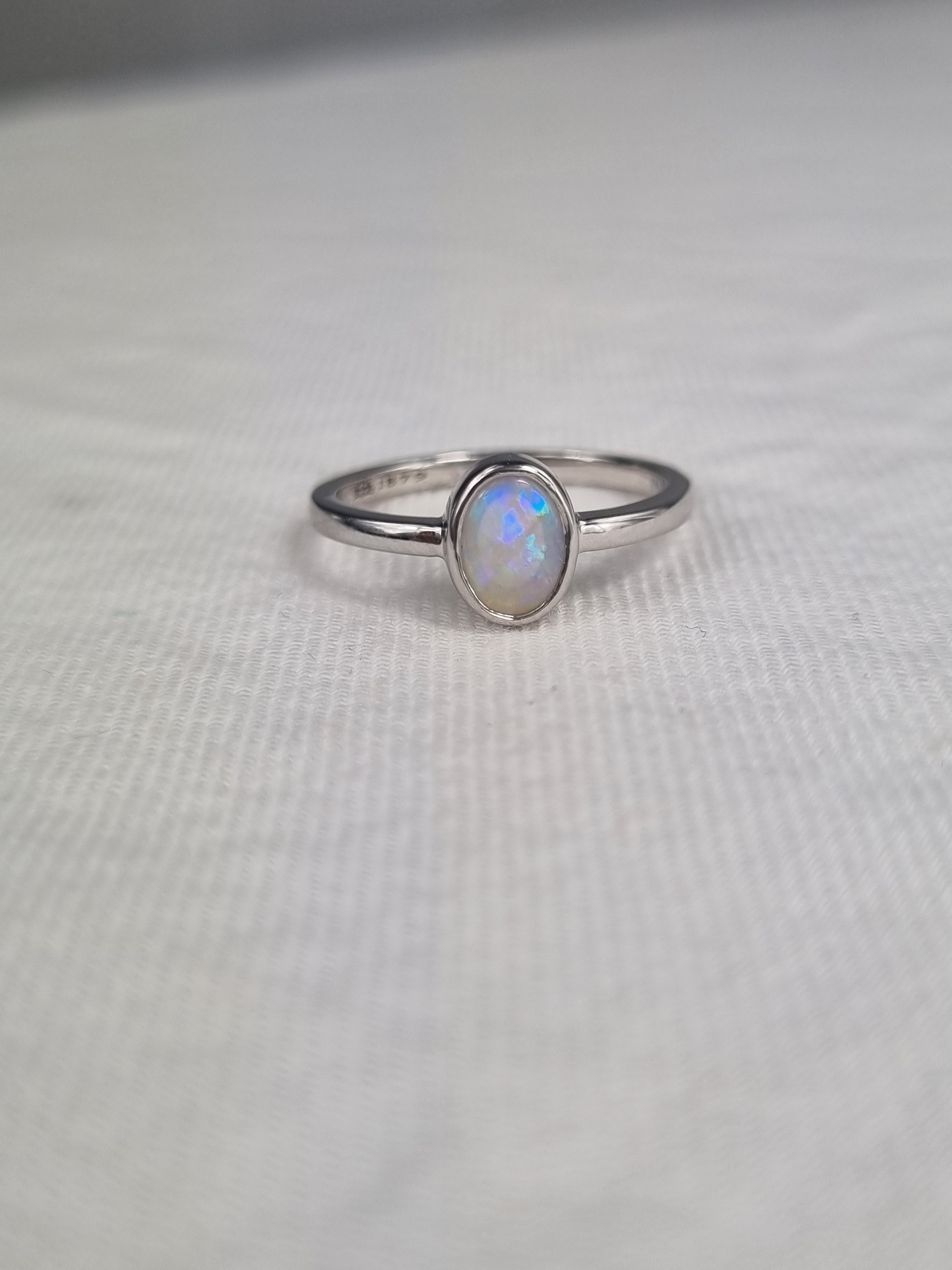 9ct White Gold Oval Opal Ring
