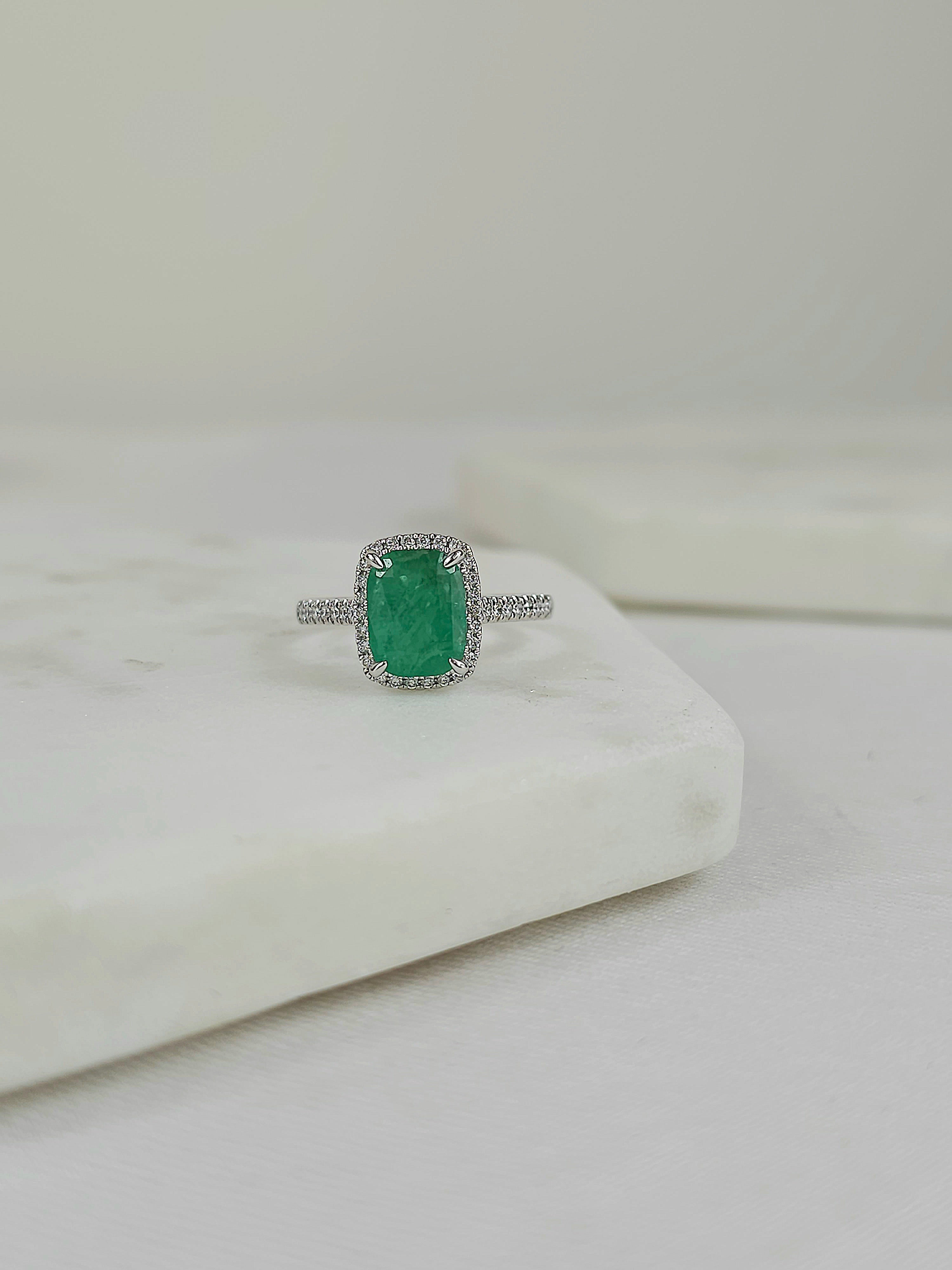 18ct White Gold, Emerald & Diamond Ring