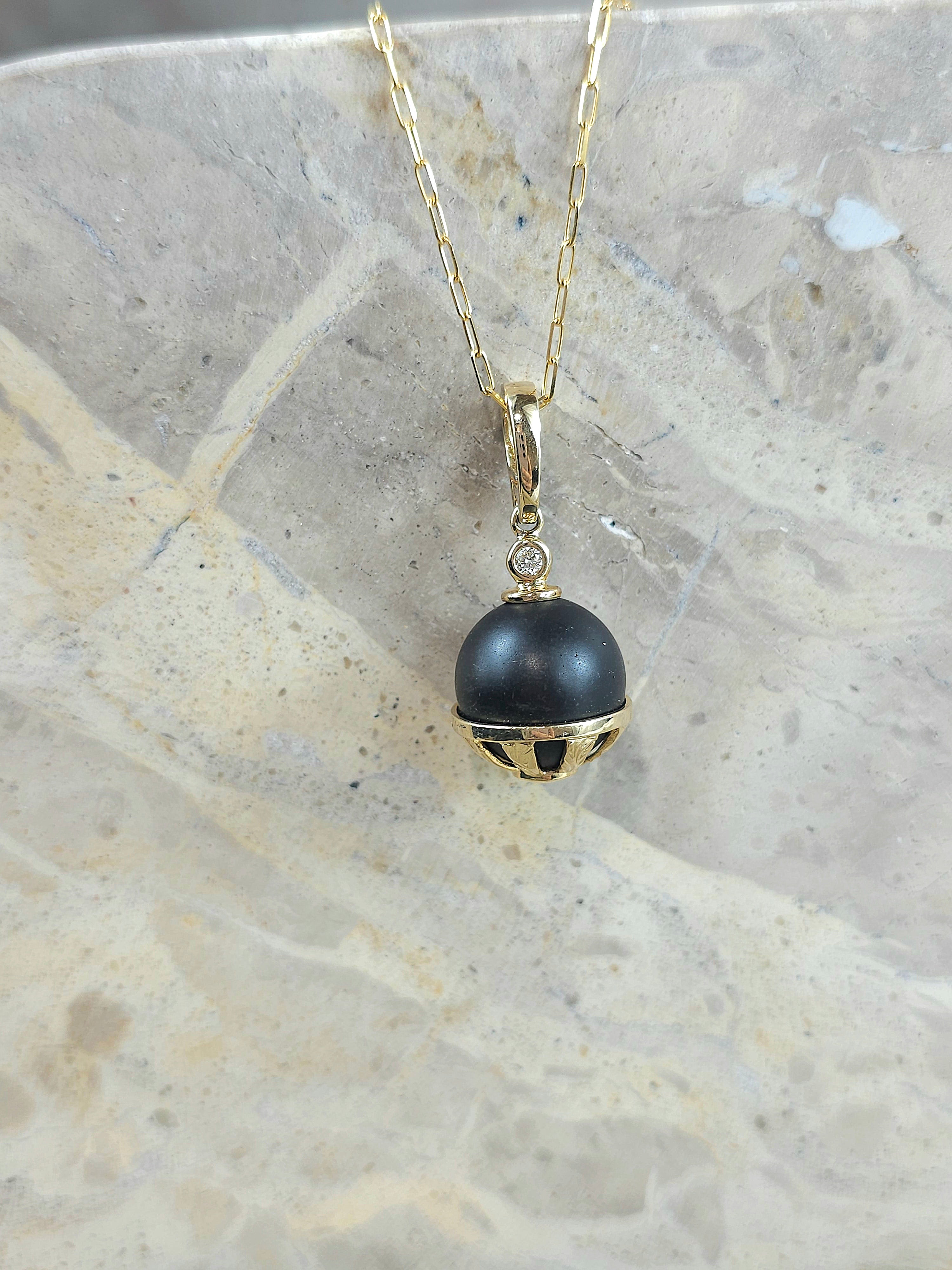 9ct Yellow Gold Round Onyx and Diamond pendant