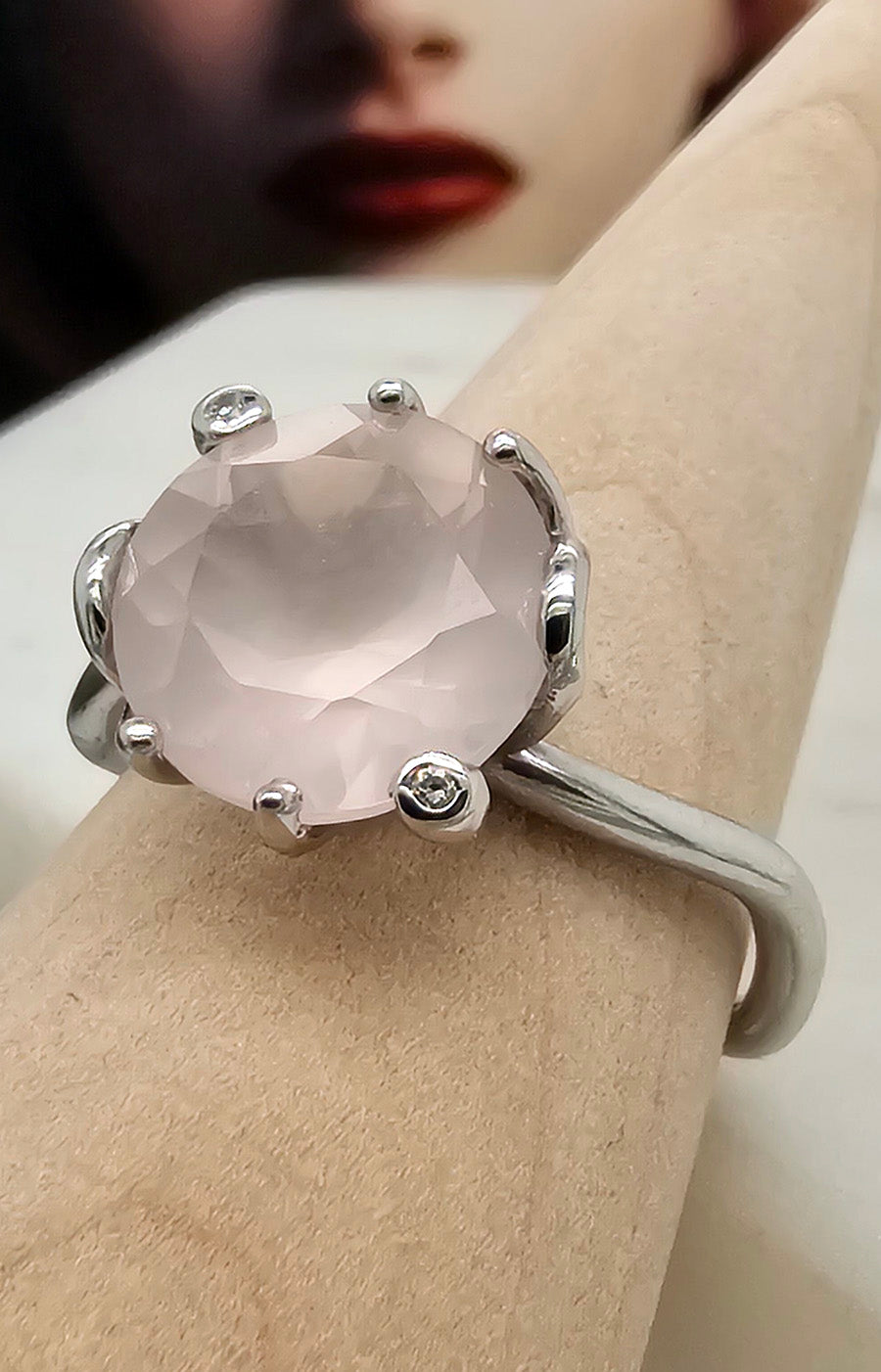 9ct White Gold Rose Quartz Freestyle Ring