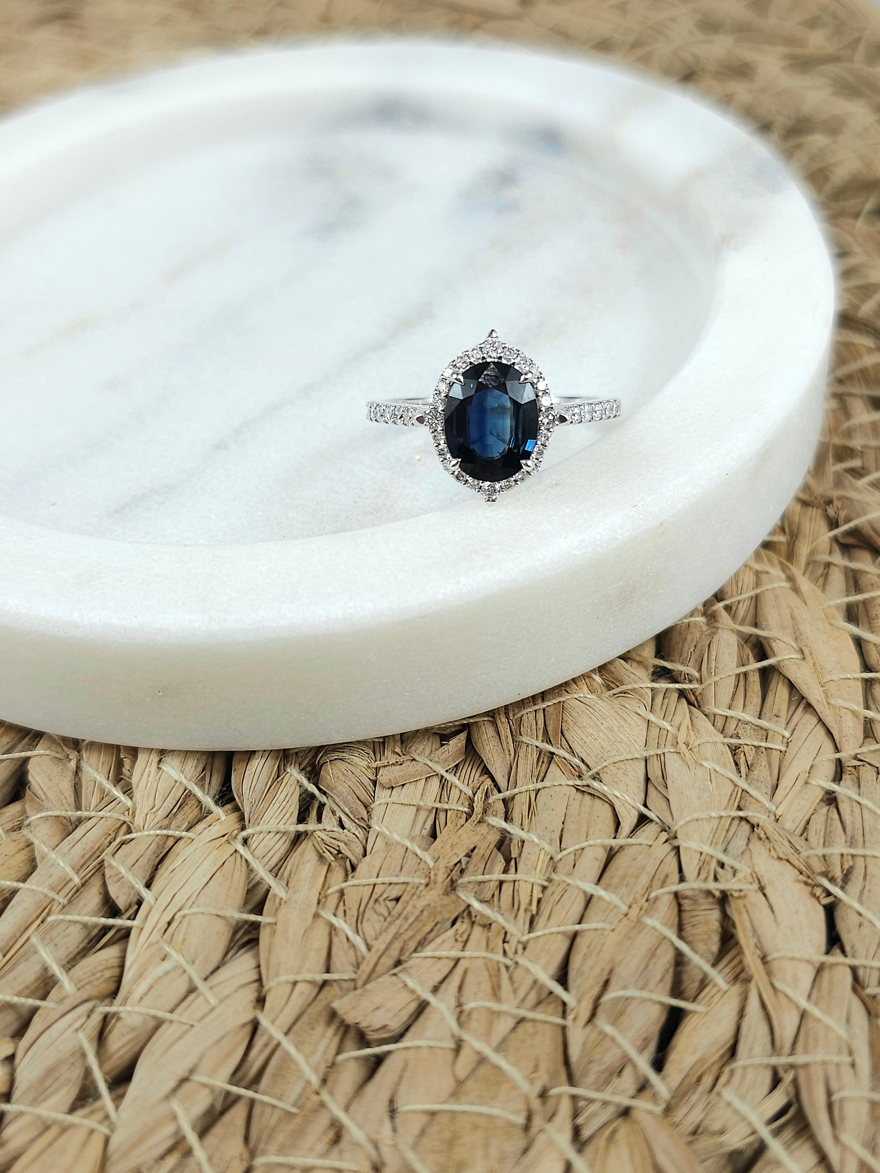 9ct White Gold Sapphire and Diamond ring, 2.09ct centre