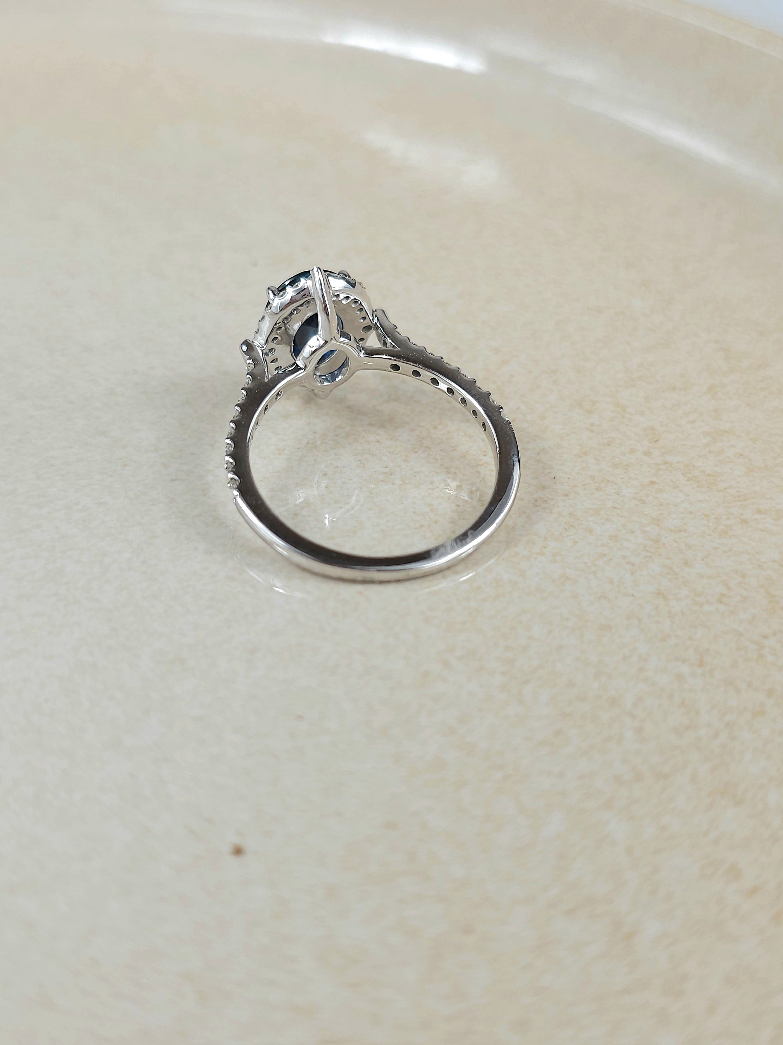 9ct White Gold Sapphire and Diamond ring, 2.09ct centre