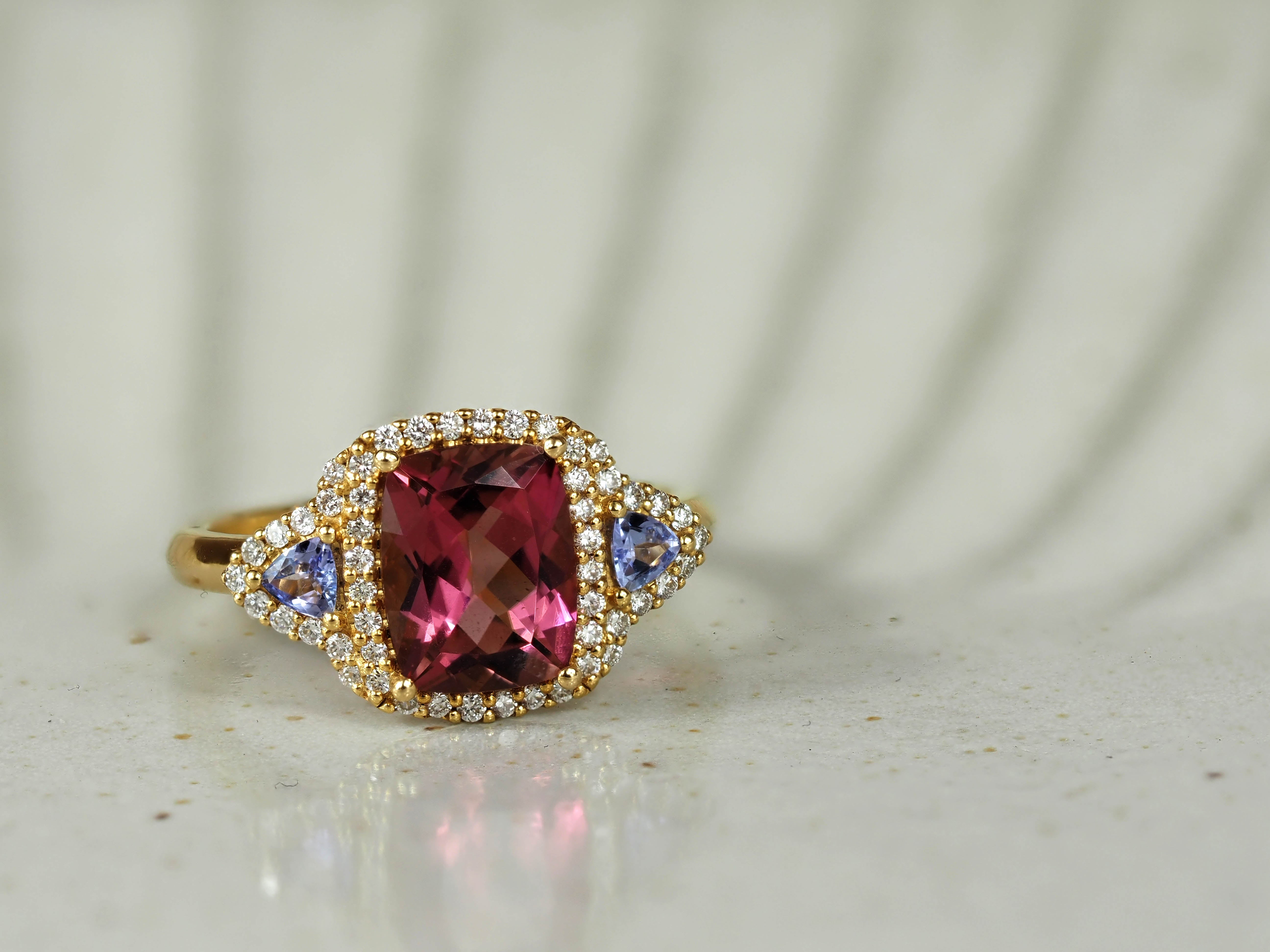 18ct Yellow Gold Pink Tourmaline & Tanzanite Ring