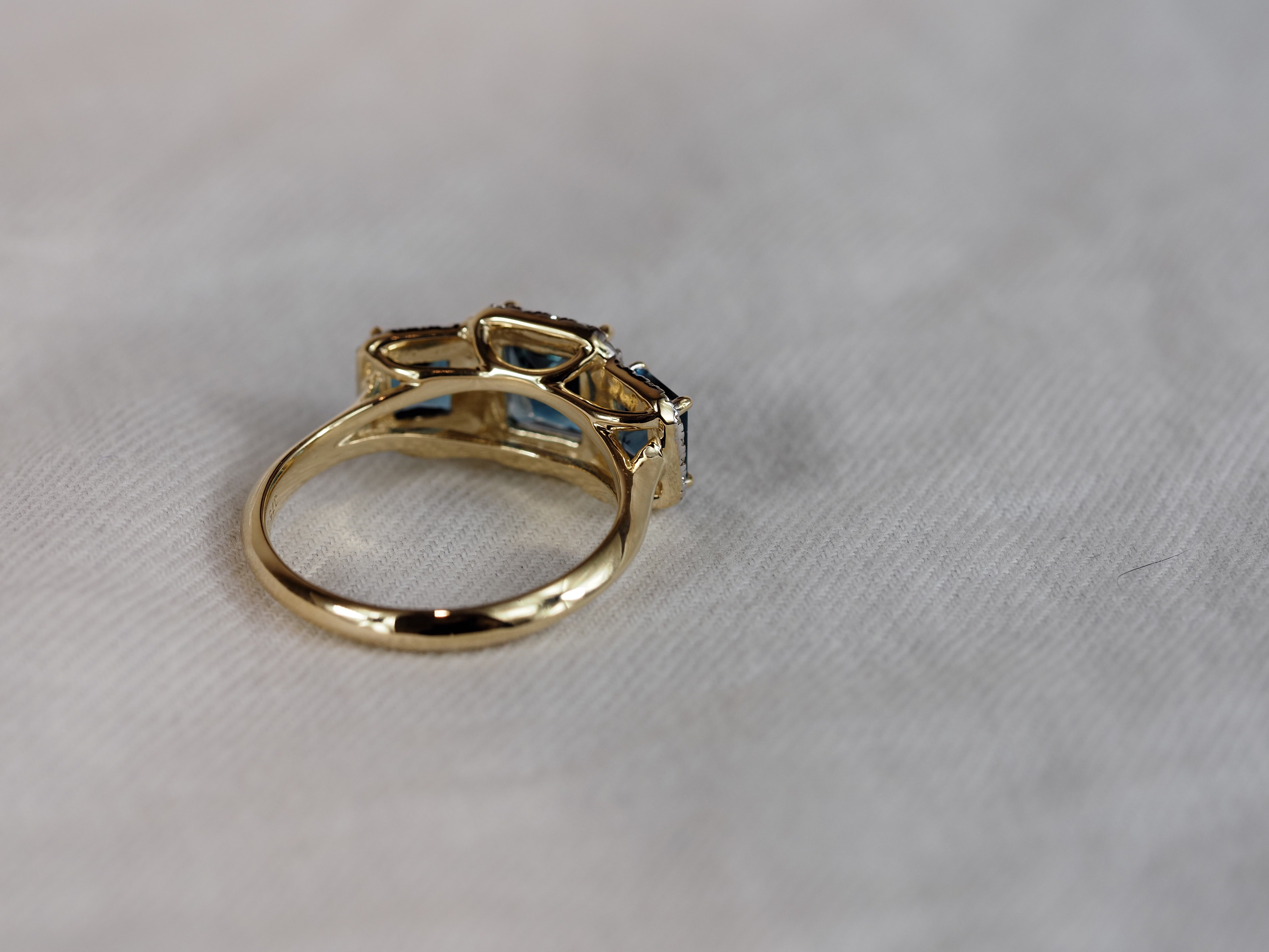 9ct Yellow Gold London Blue Topaz and Diamond ring