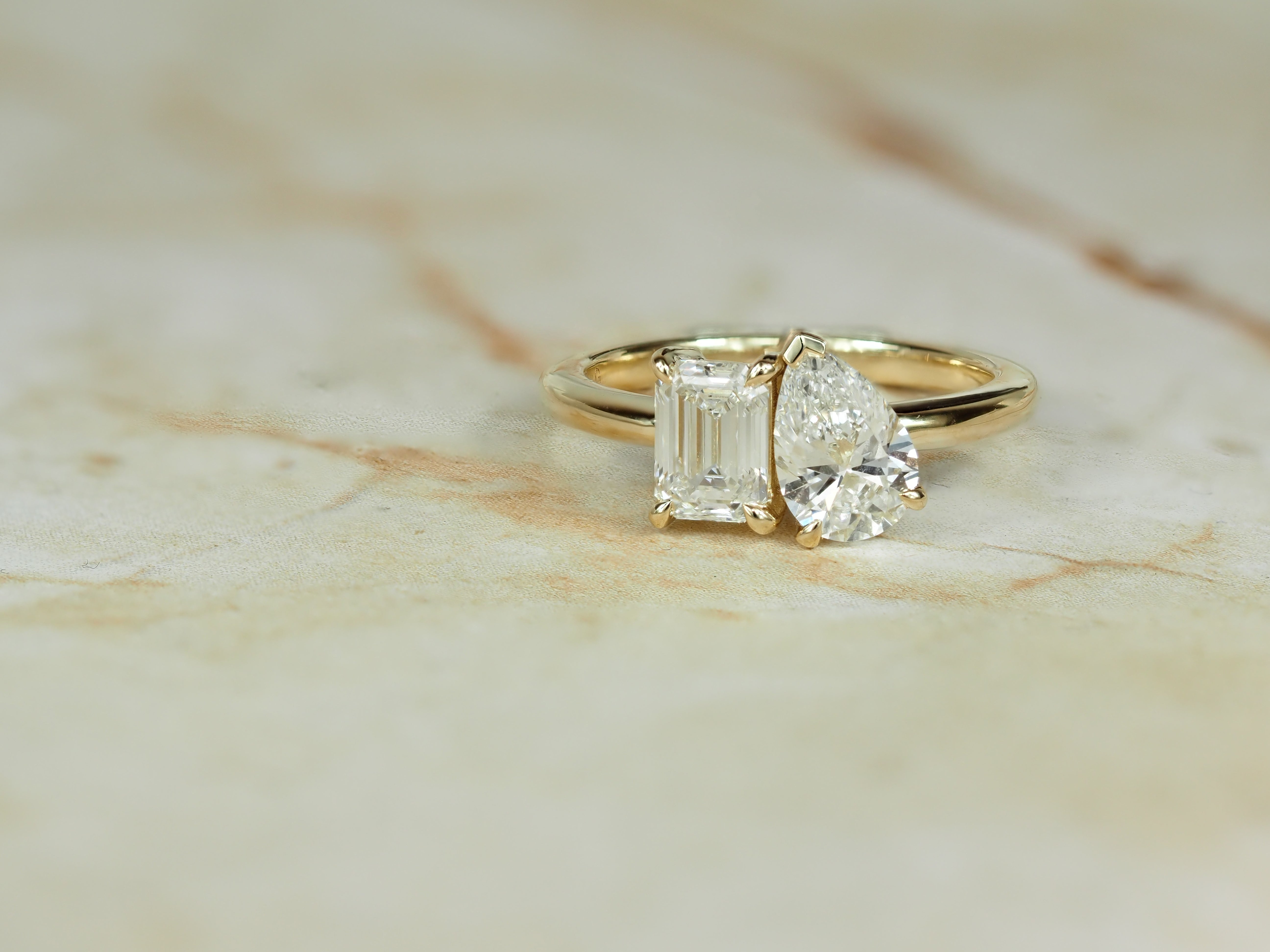 9ct Yellow Gold Toi et Moi Emerald and Pear cut Lab-Grown Diamond Ring, 2ct Total