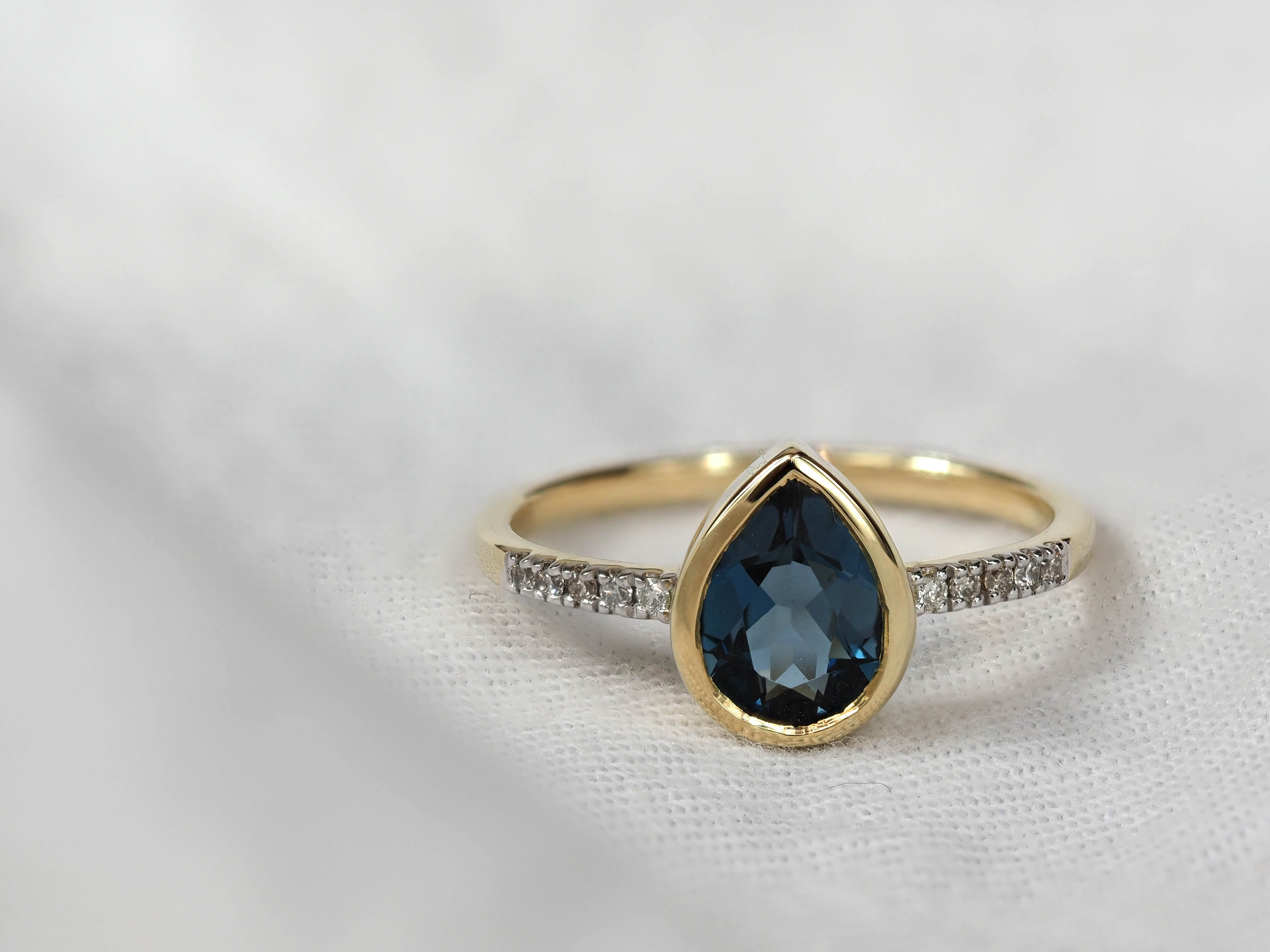 9ct Yellow Gold London Blue Topaz and Diamond Ring