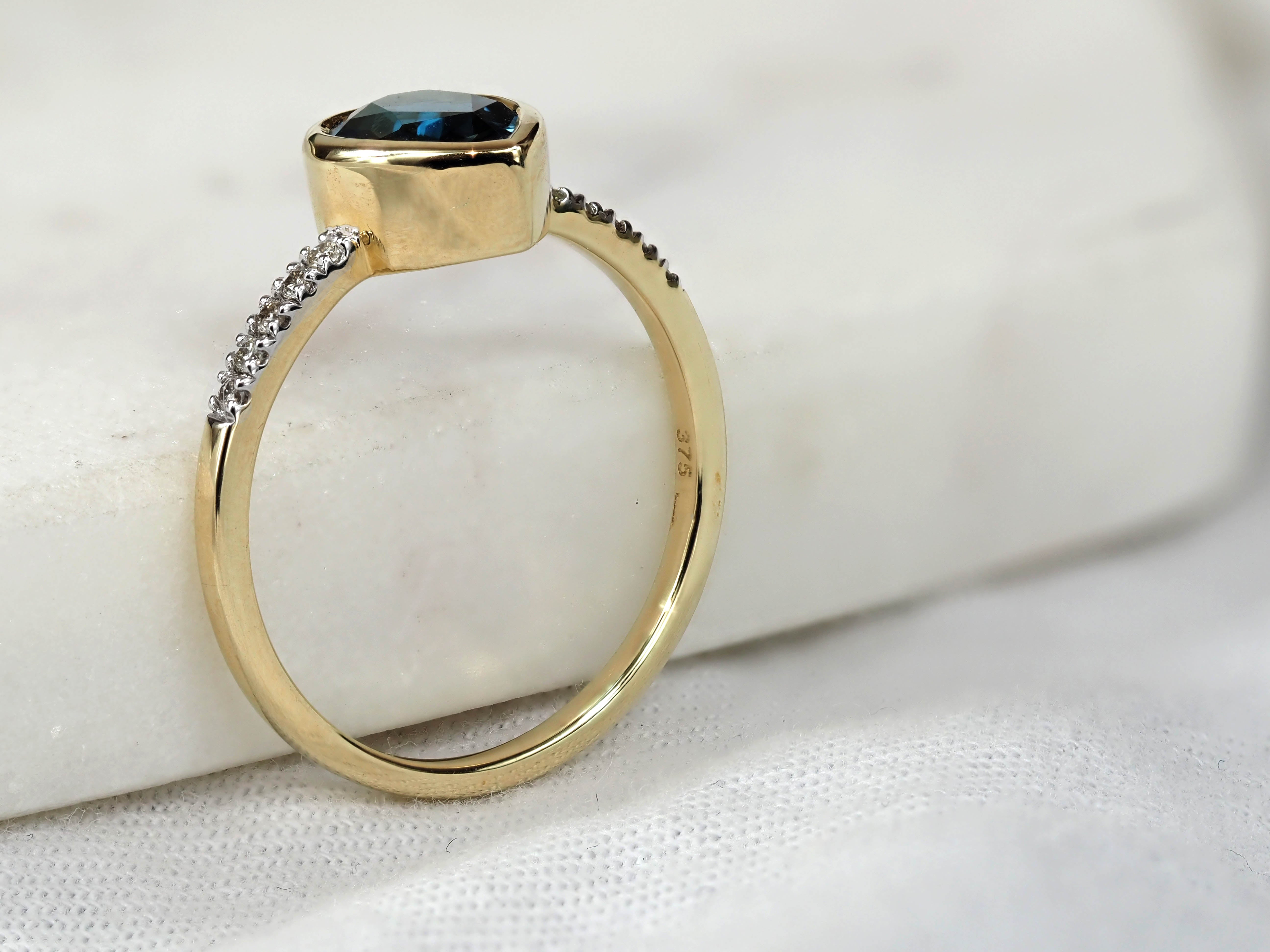 9ct Yellow Gold London Blue Topaz and Diamond Ring