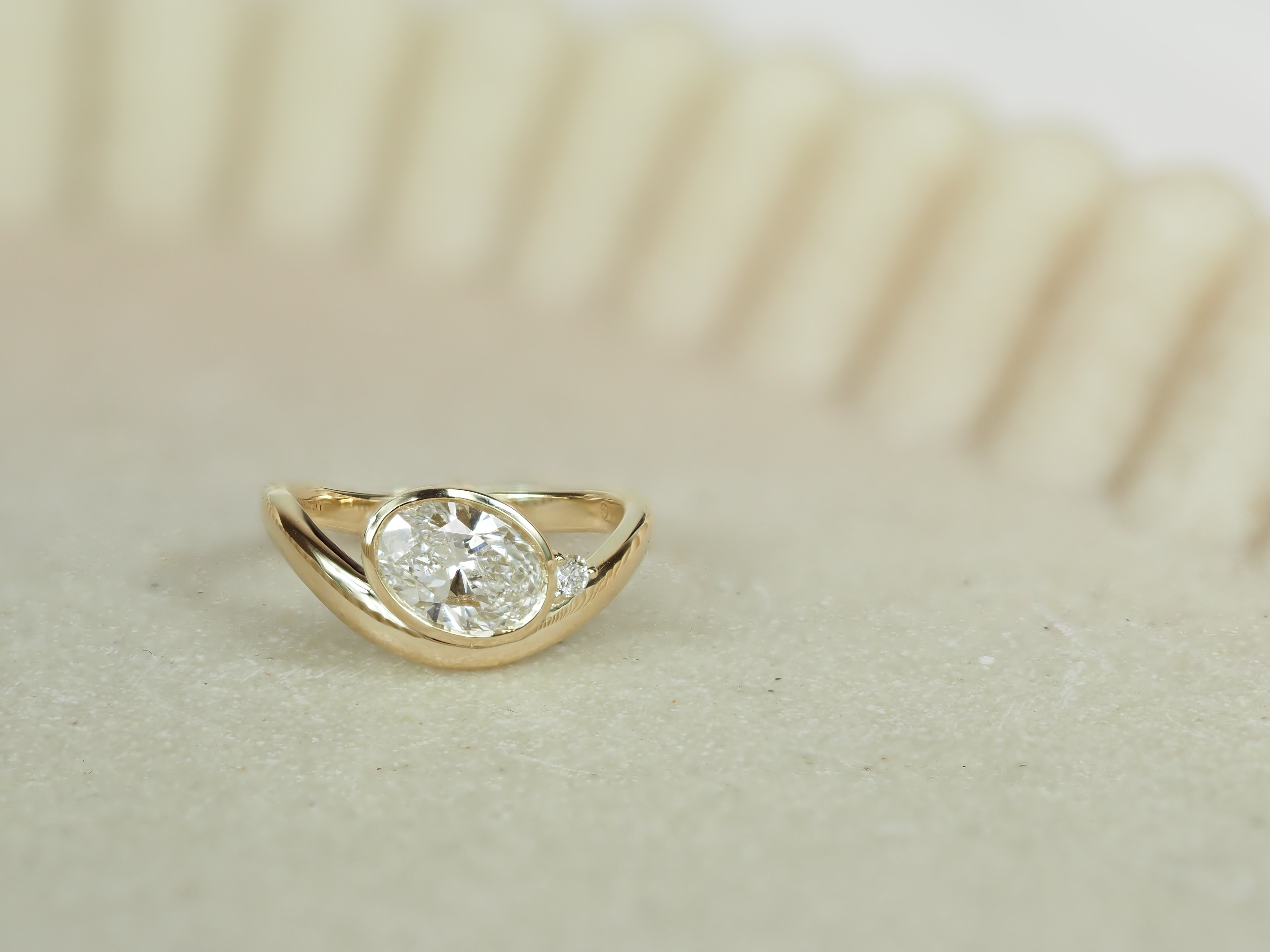 9ct Yellow Gold Lab-Grown Oval Cut Diamond Ring, 1.50ct Centre
