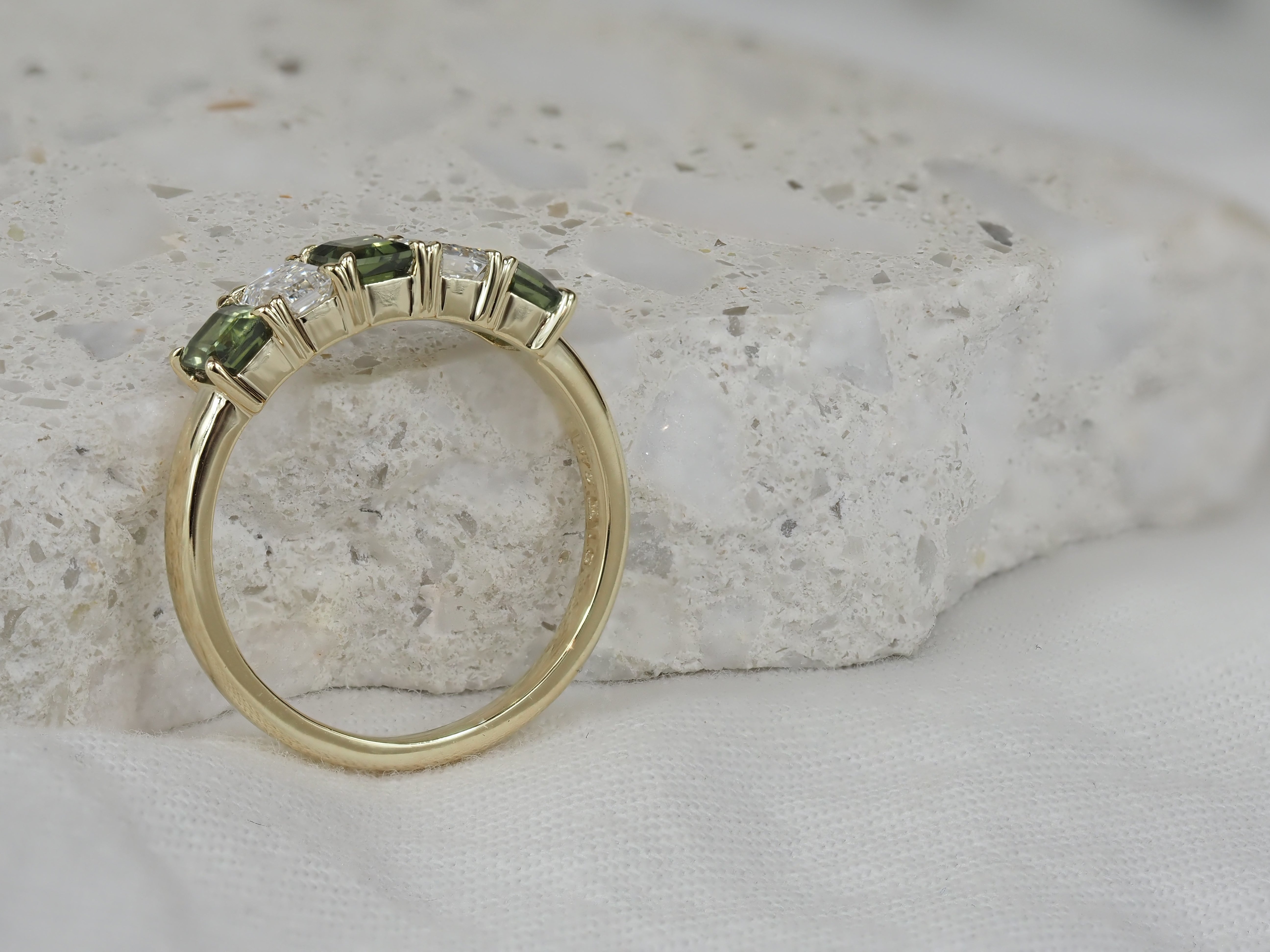 9ct Yellow Gold Green Sapphire and Lab-Grown Diamond Ring, 1.94ct Total