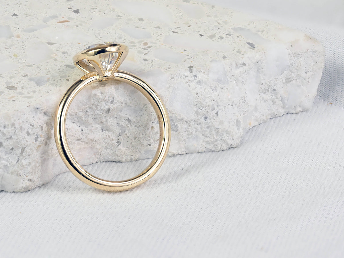 18ct Yellow Gold Pear Lab-Grown Diamond Engagement Ring, 3ct