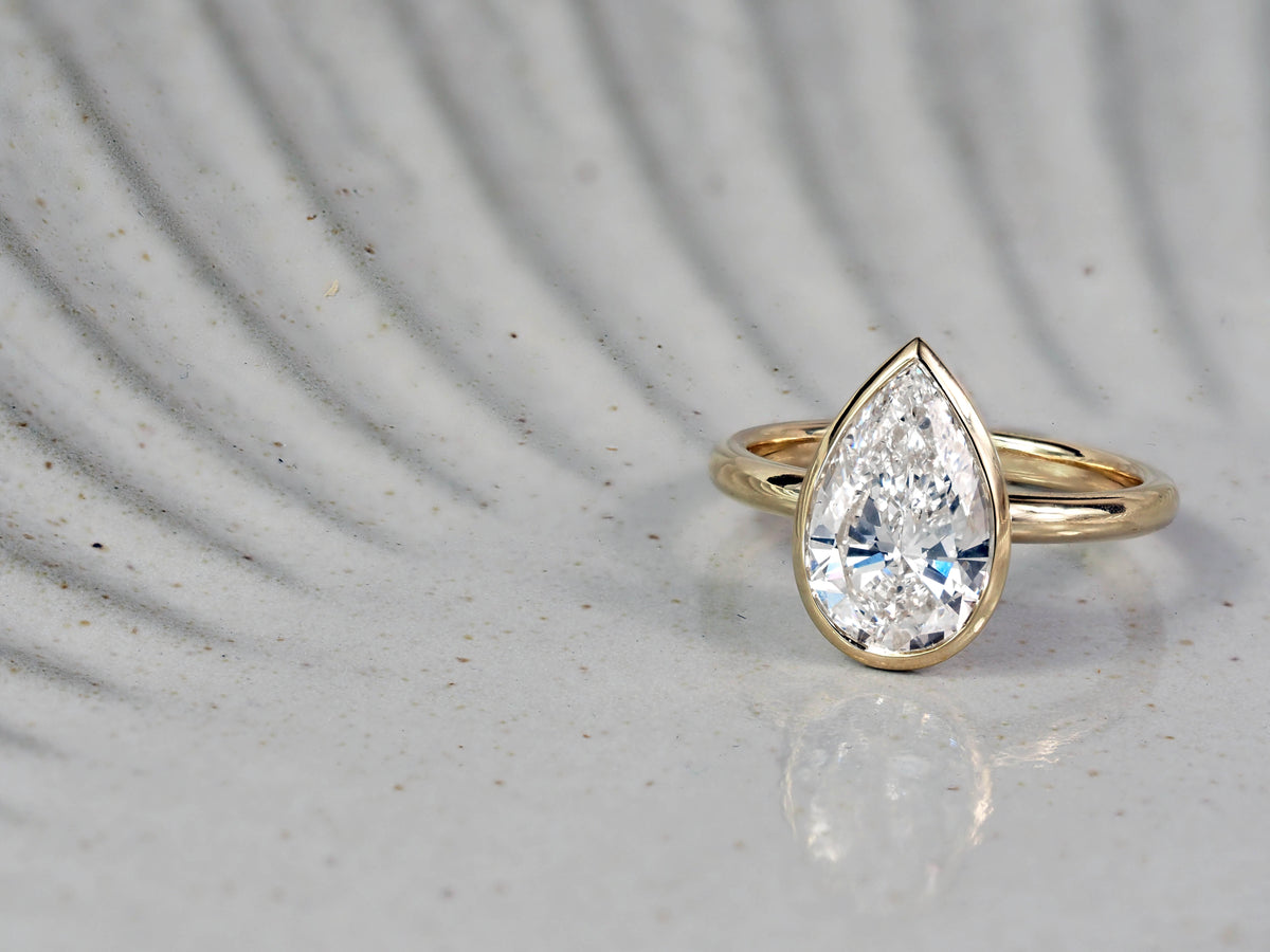 18ct Yellow Gold Pear Lab-Grown Diamond Engagement Ring, 3ct