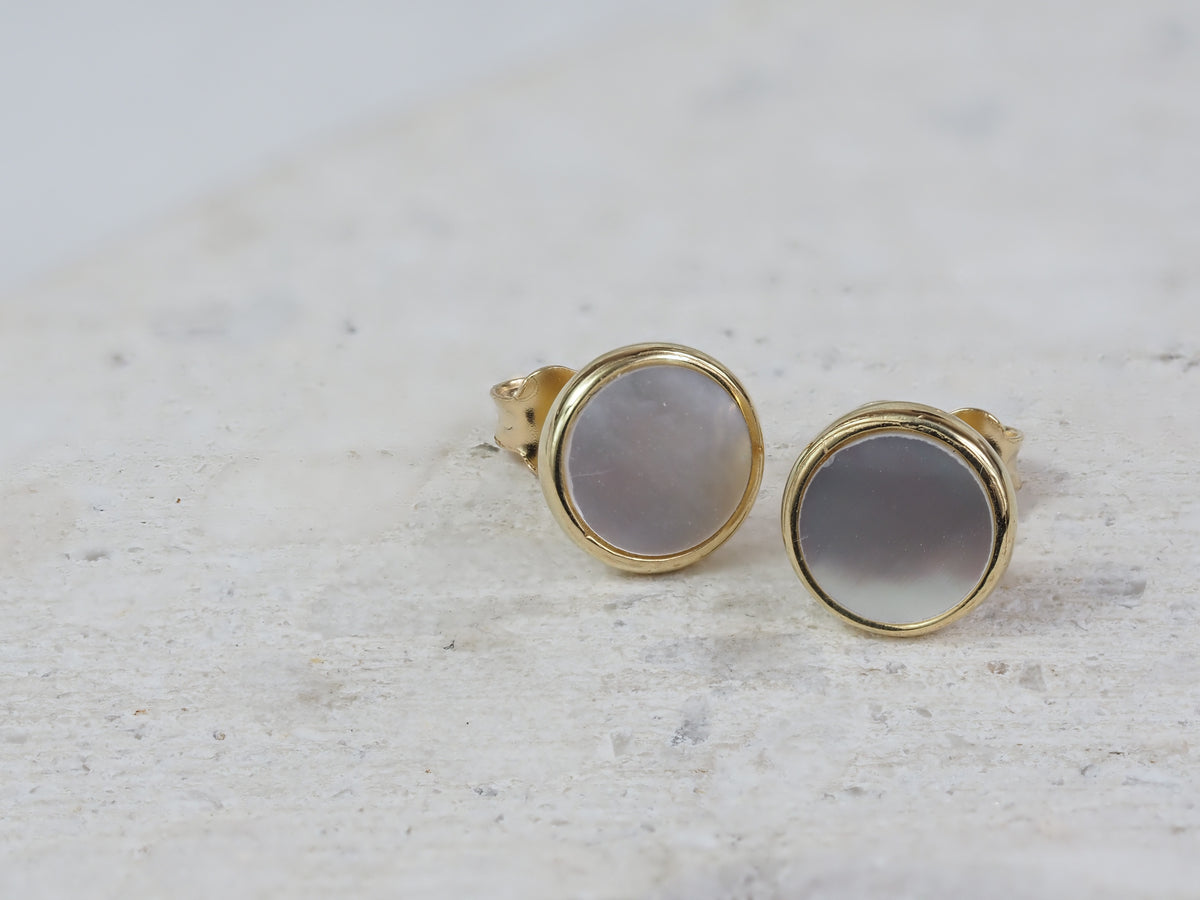 9ct Yellow Gold Mother Of Pearl Stud Earrings
