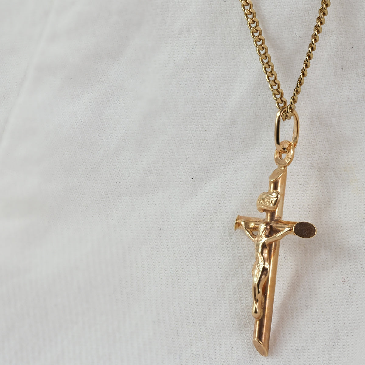 9ct Yellow Gold Tube Crucifix, 26mm