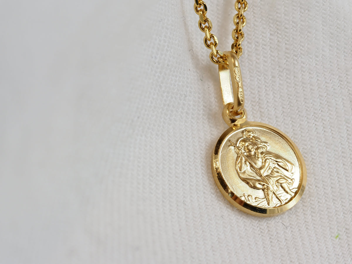 9ct Yellow Gold St Christopher Pendant