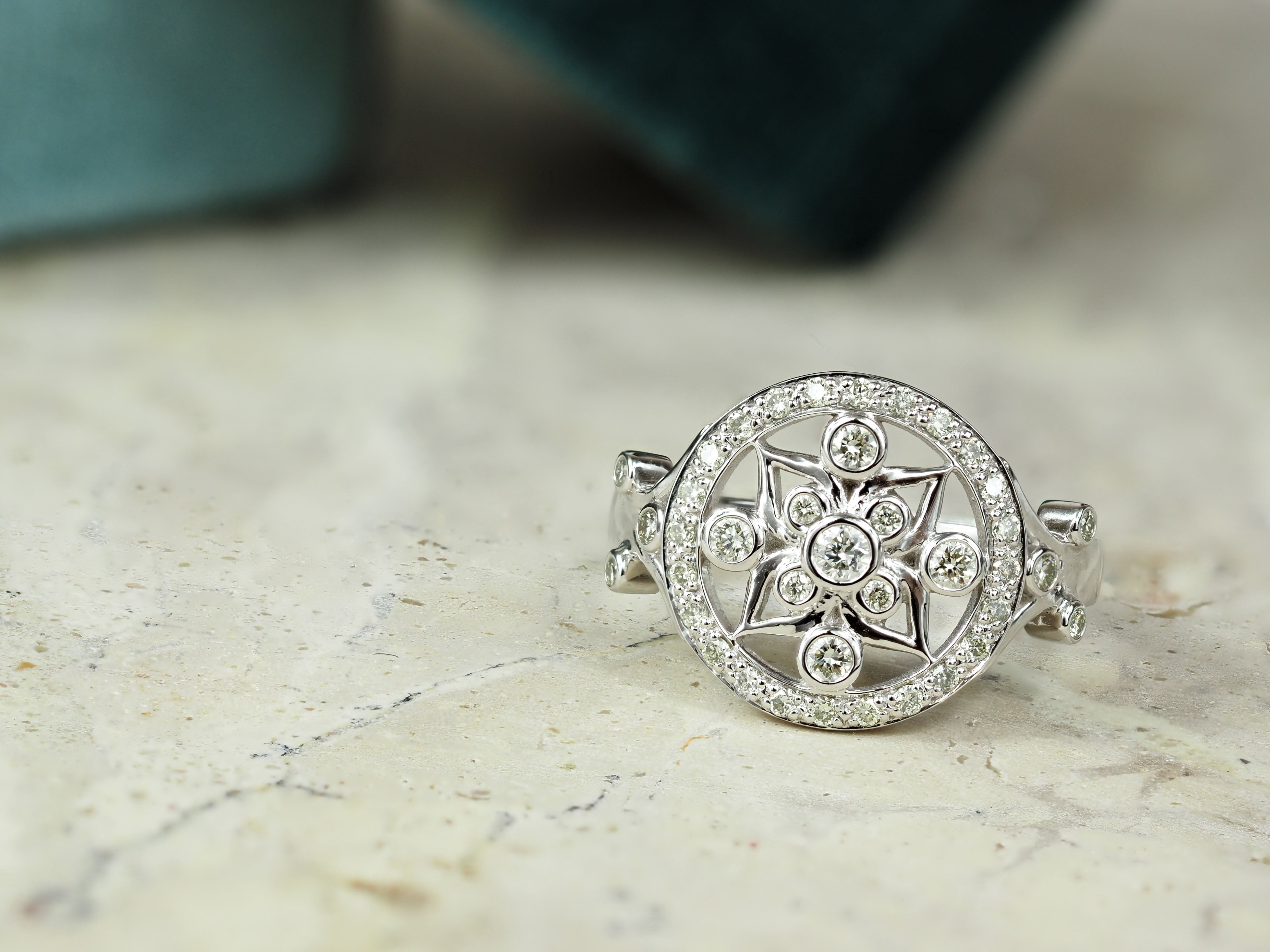 9ct White Gold Ornate filigree Diamond ring