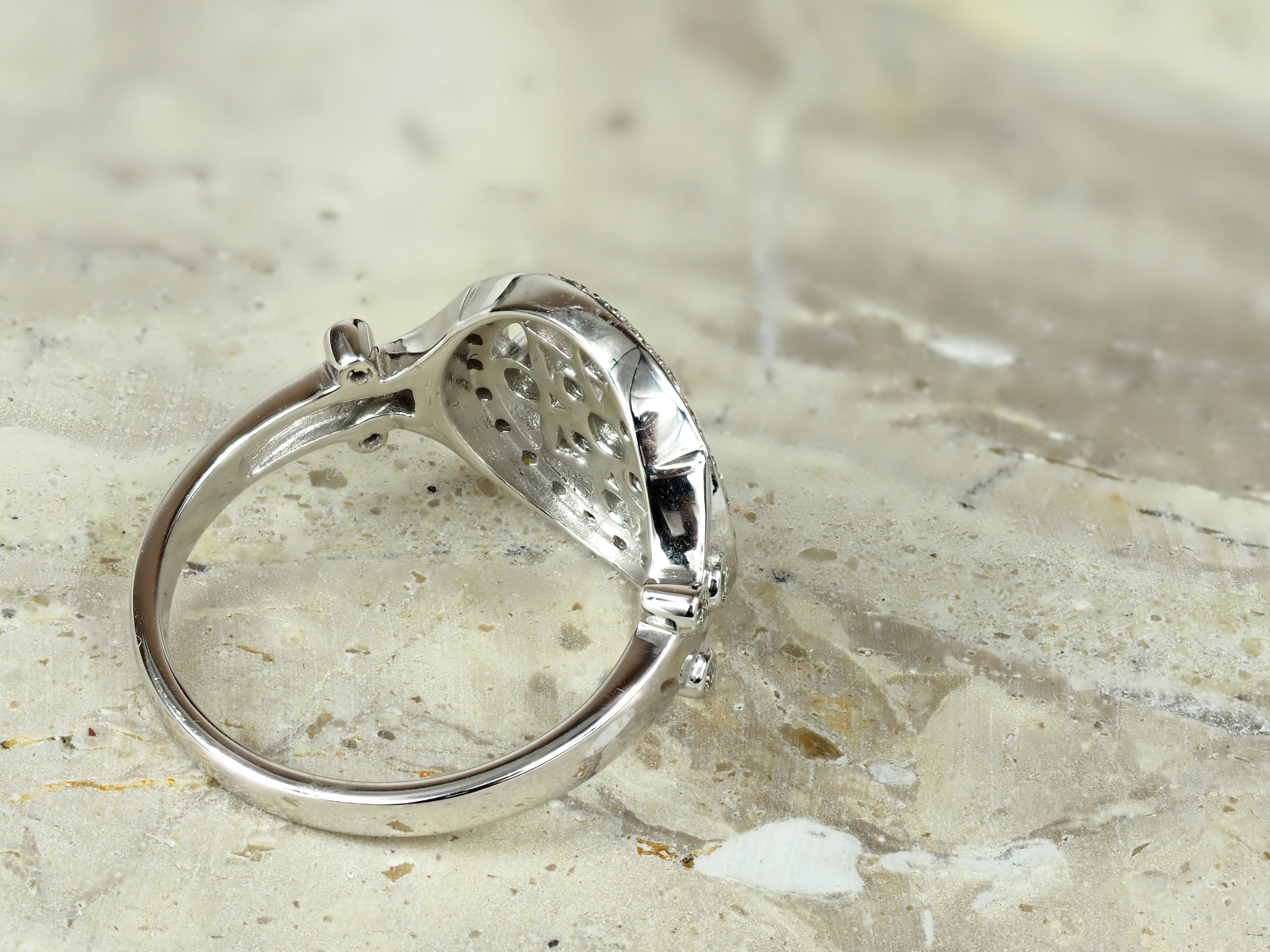 9ct White Gold Ornate filigree Diamond ring