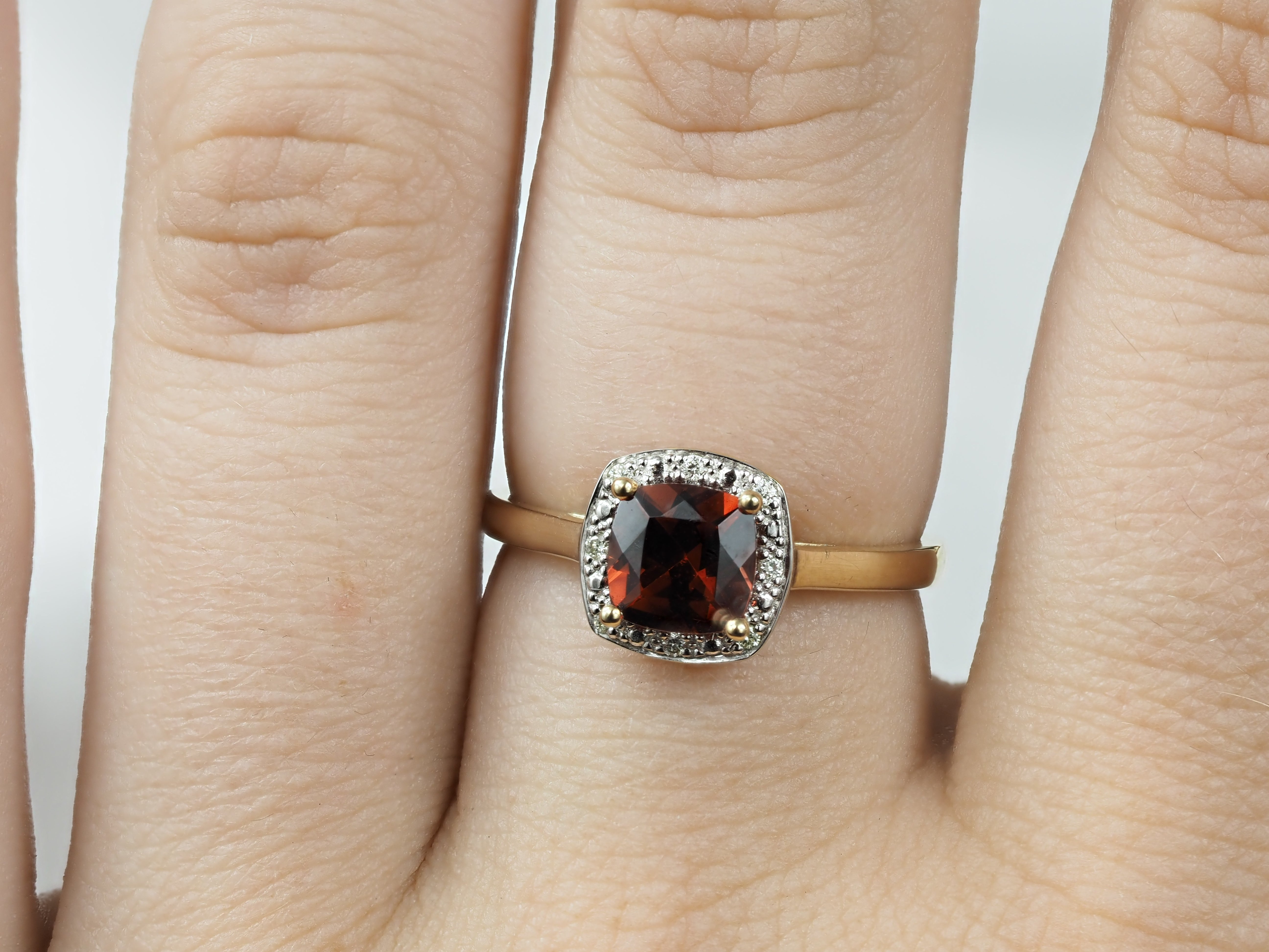 9ct Yellow Gold Garnet and Diamond ring
