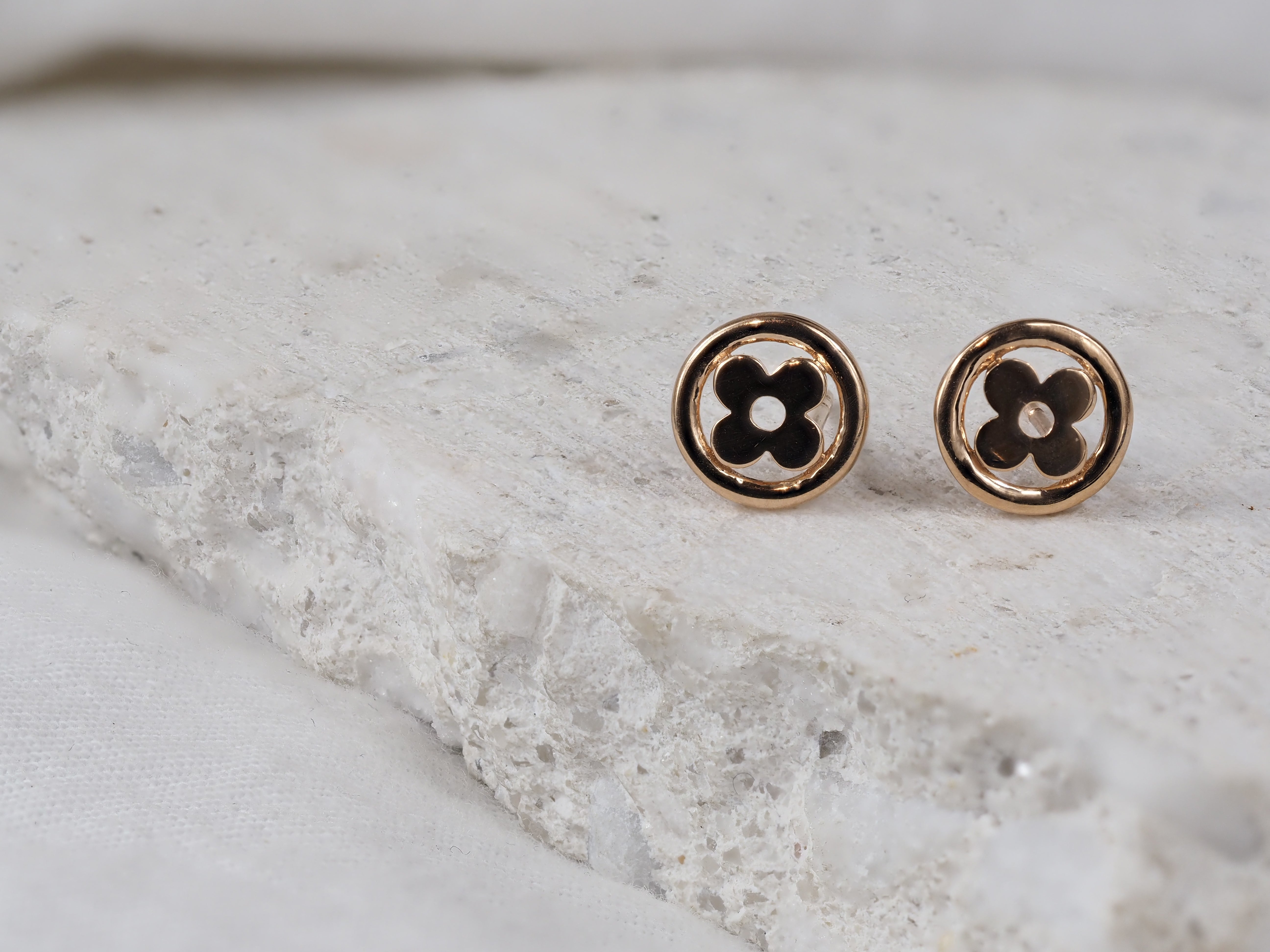 9ct Rose Gold Circle Clover Stud Earrings