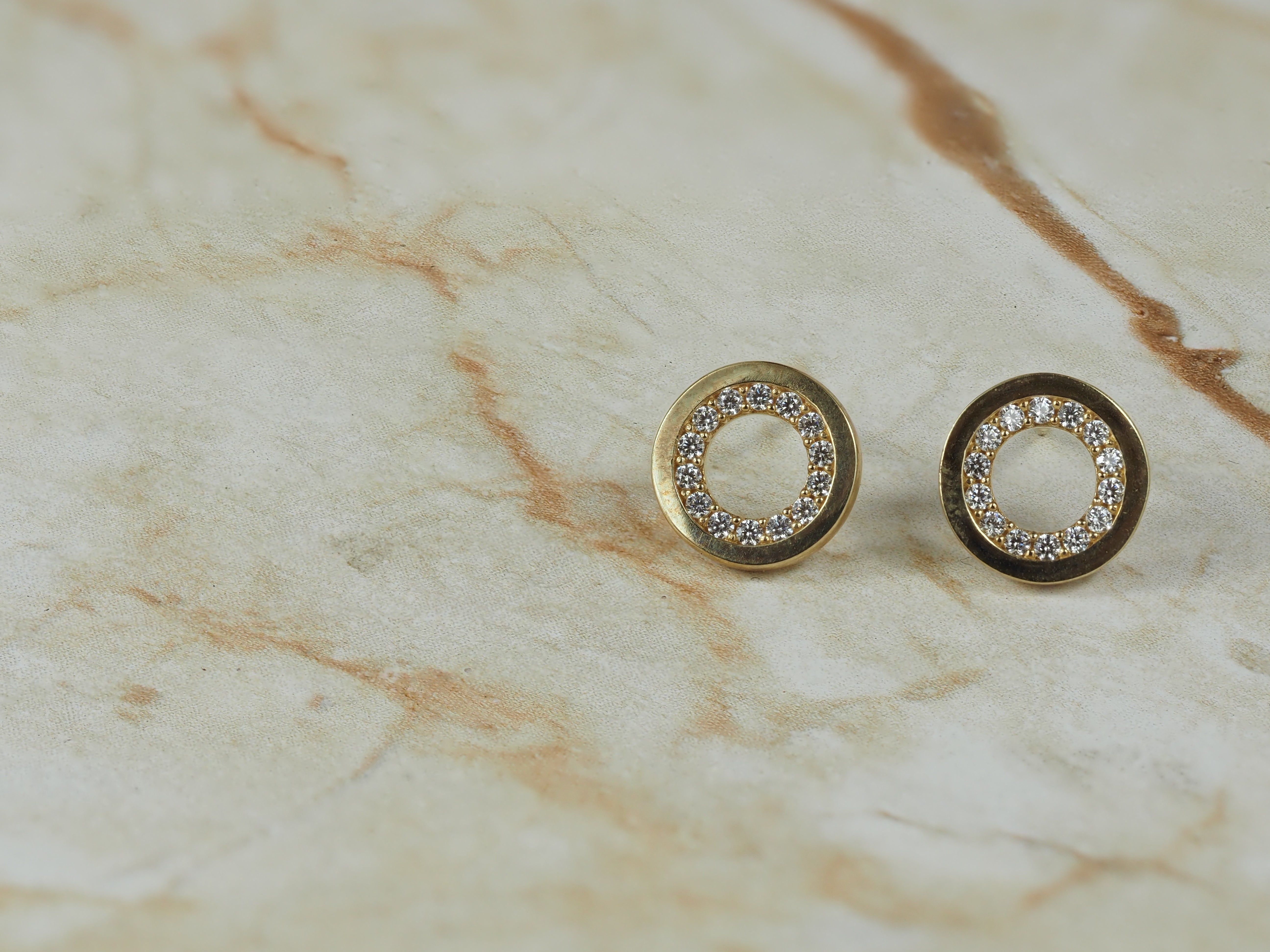 9ct Yellow Gold Circle Stud Earrings