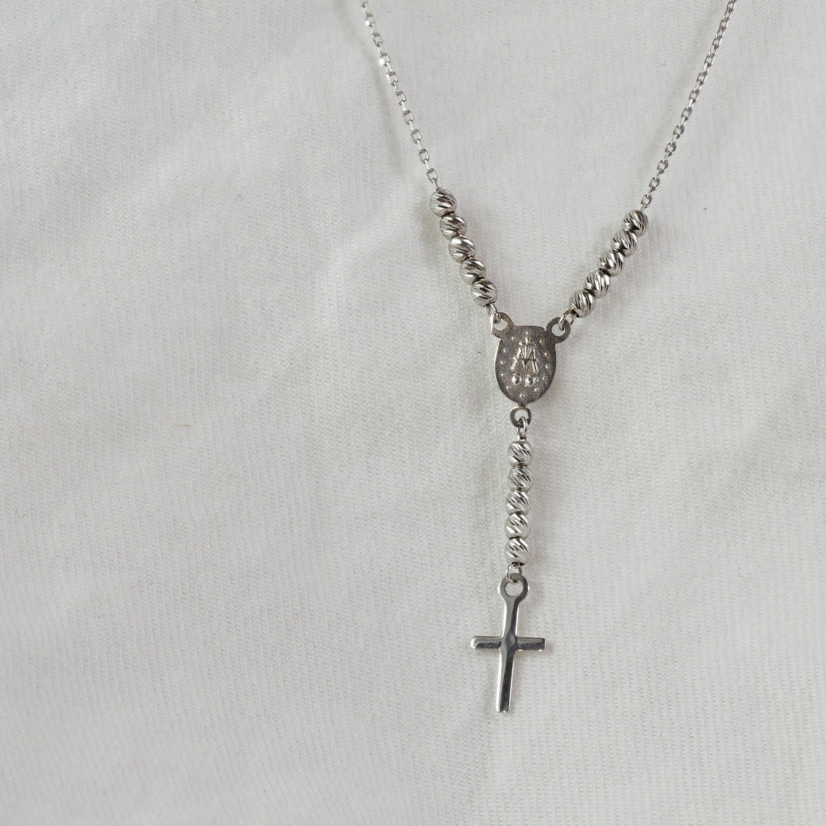 9ct White Gold Rosary Necklet