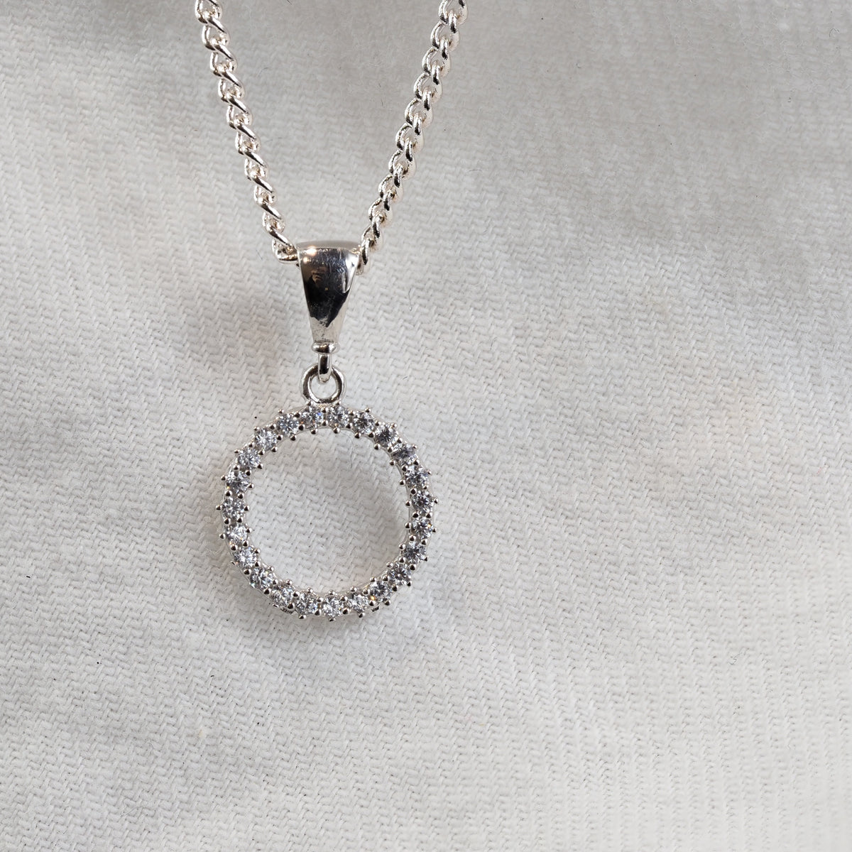 9ct White Gold Cubic Zirconia Circle Pendant