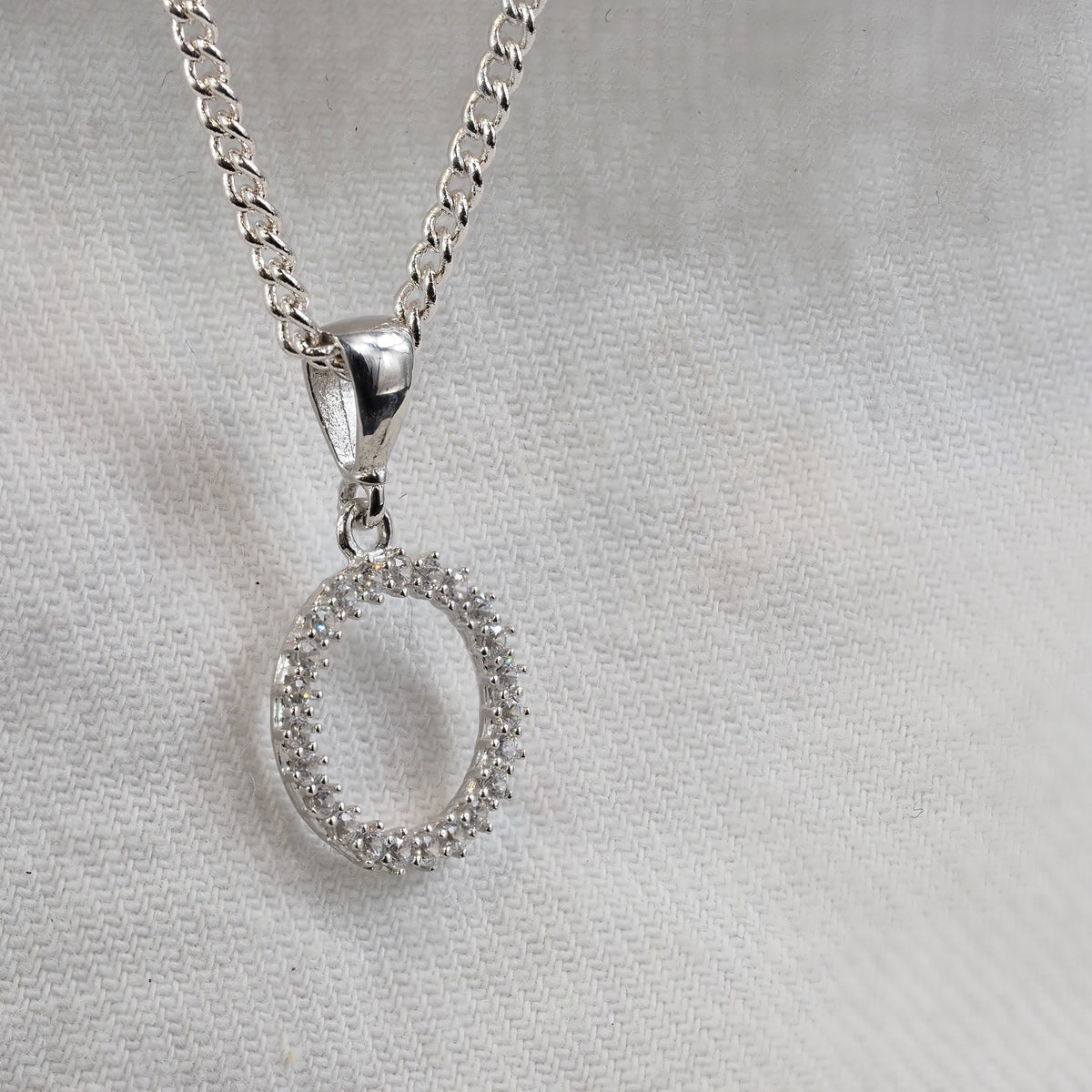 9ct White Gold Cubic Zirconia Circle Pendant
