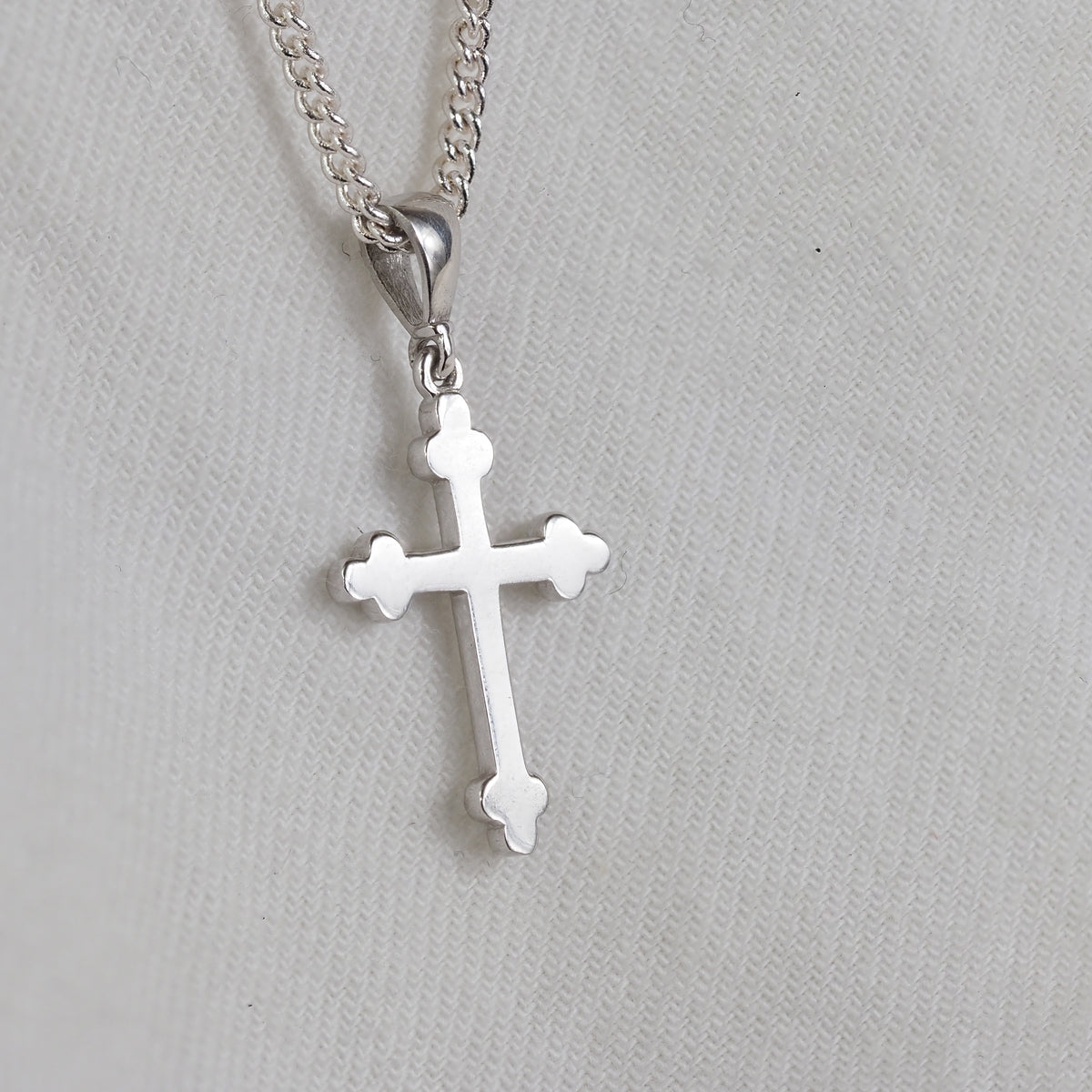 9ct White Gold Cross Pendant