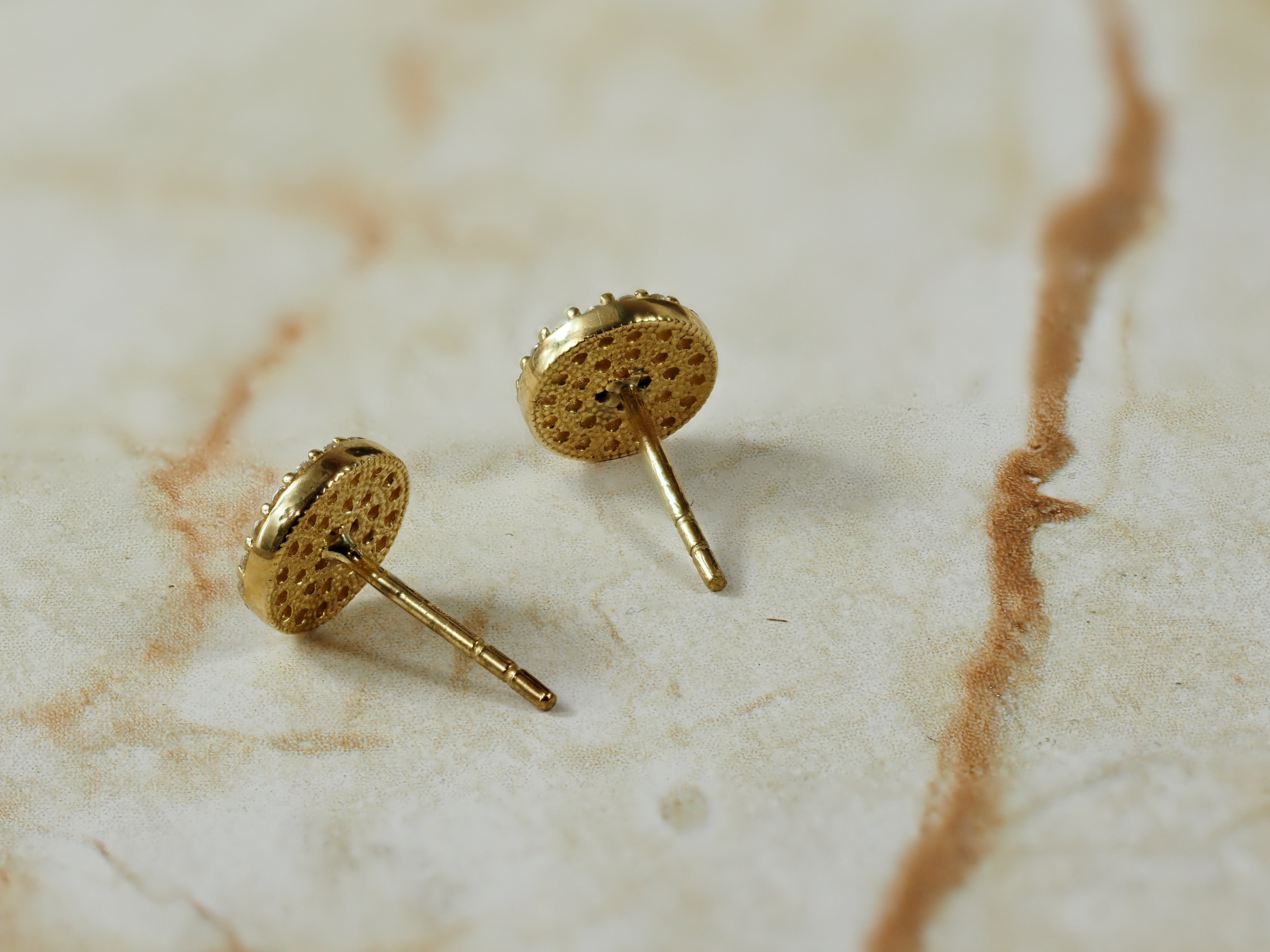 9ct Yellow Gold Cubic Zirconia Stud Earrings